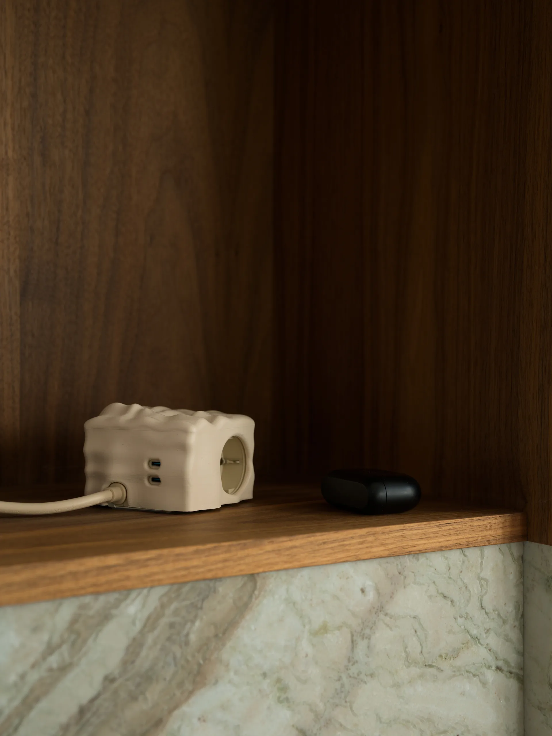 Cumulus+ case-shell for Cuboid+ power strip, Beige Kord