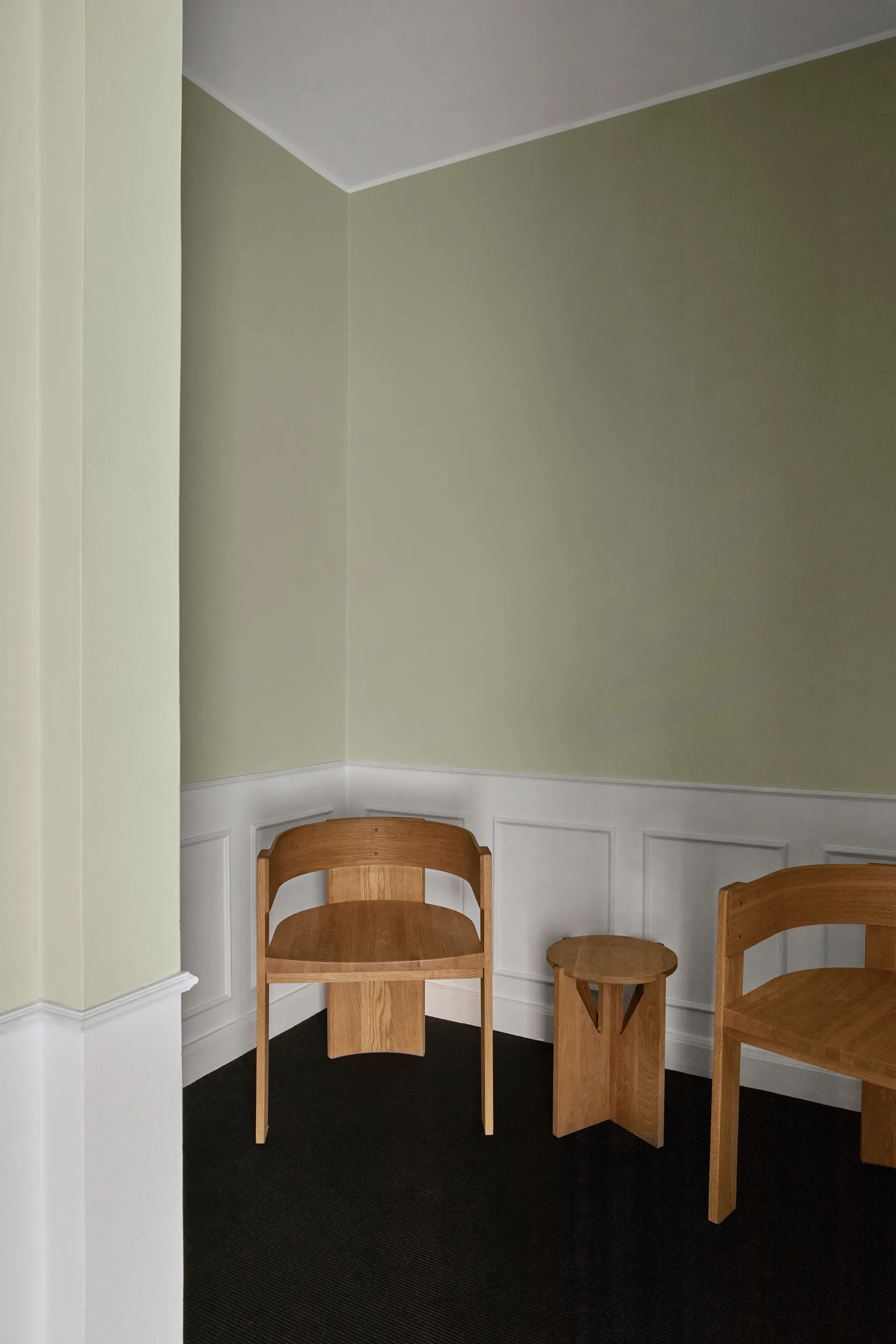 Collector chair, Warm lacquered oak-walnut Kristina Dam Studio