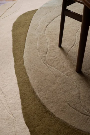 Erik Bratsberg Lozza wool rug - Olive, 270x350 cm - Layered