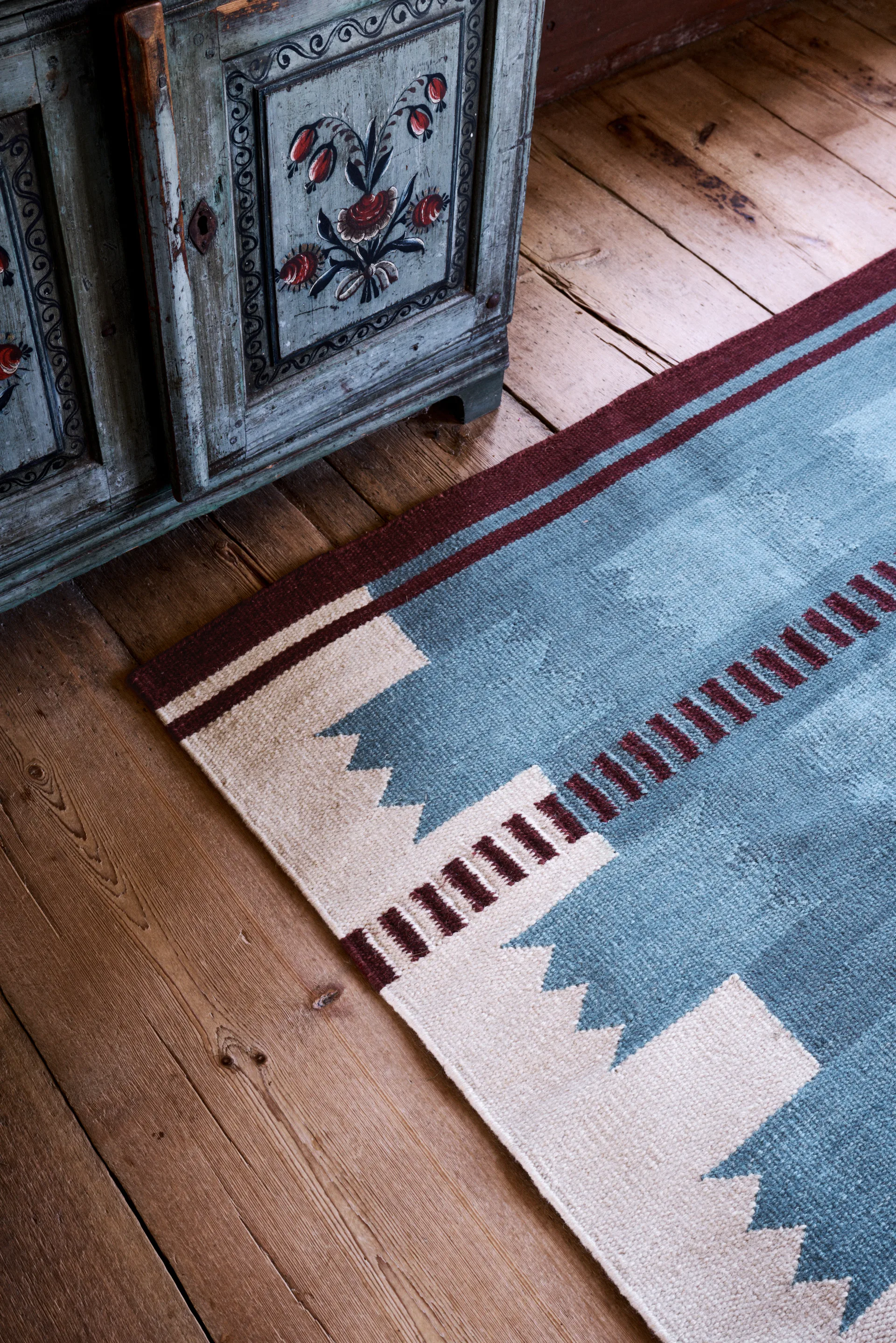 Röllakan Iris wool carpet, Petrol, 140x200 cm Layered