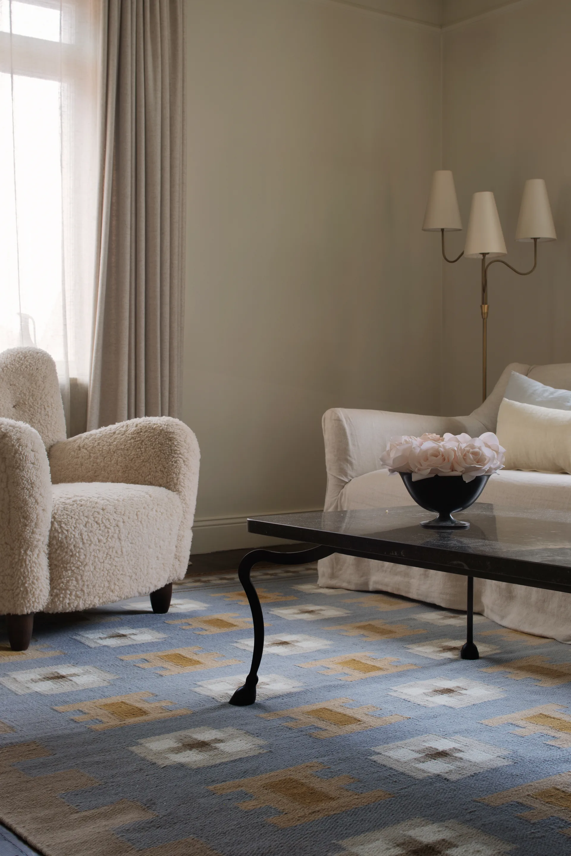 Röllakan Selma wool rug, Dove, 180x270 cm Layered