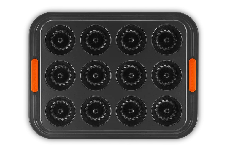 Non-Stick mini Bundt Cake pan, 40x30 cm Le Creuset