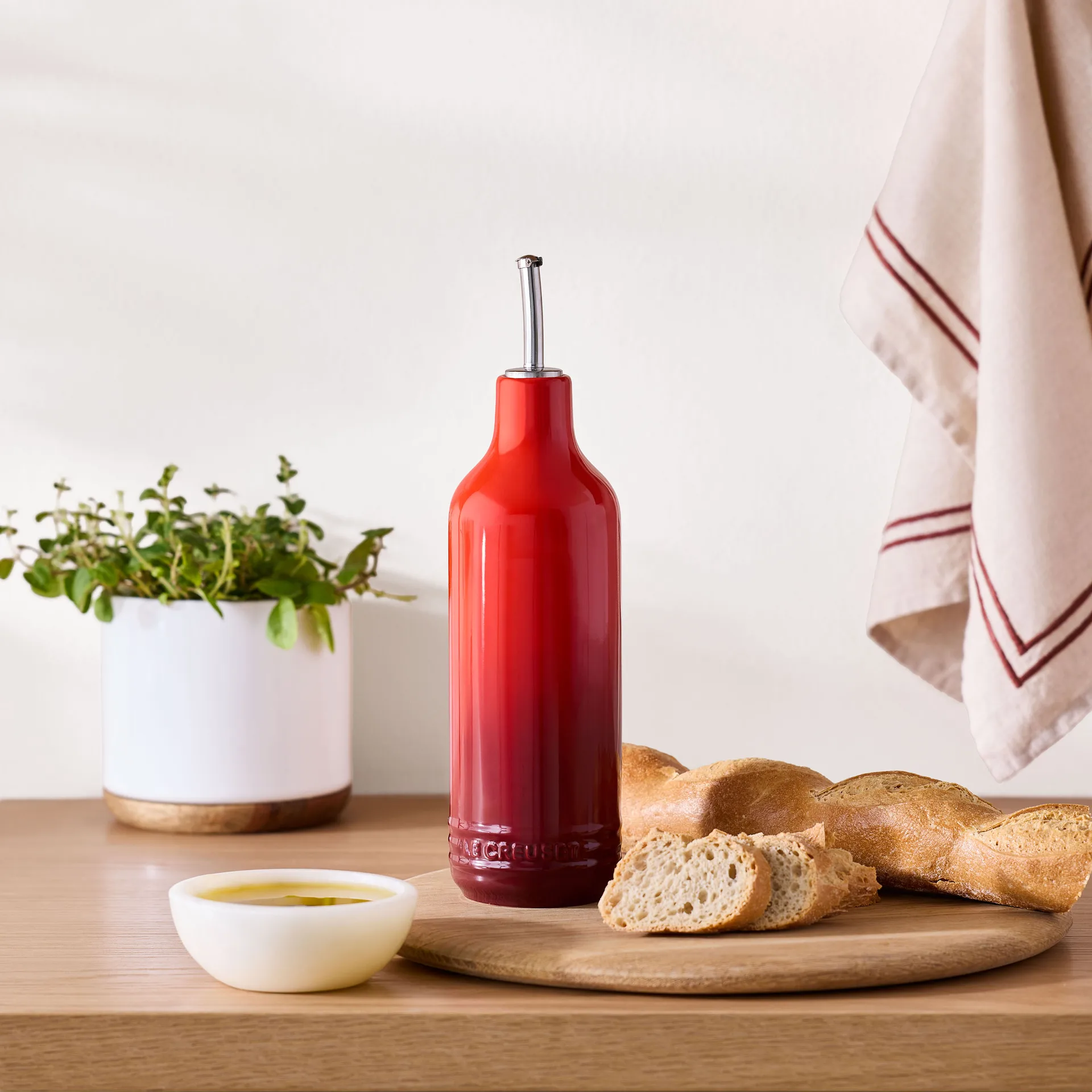 Signature stoneware oil bottle 0.6 L, Cerise Le Creuset