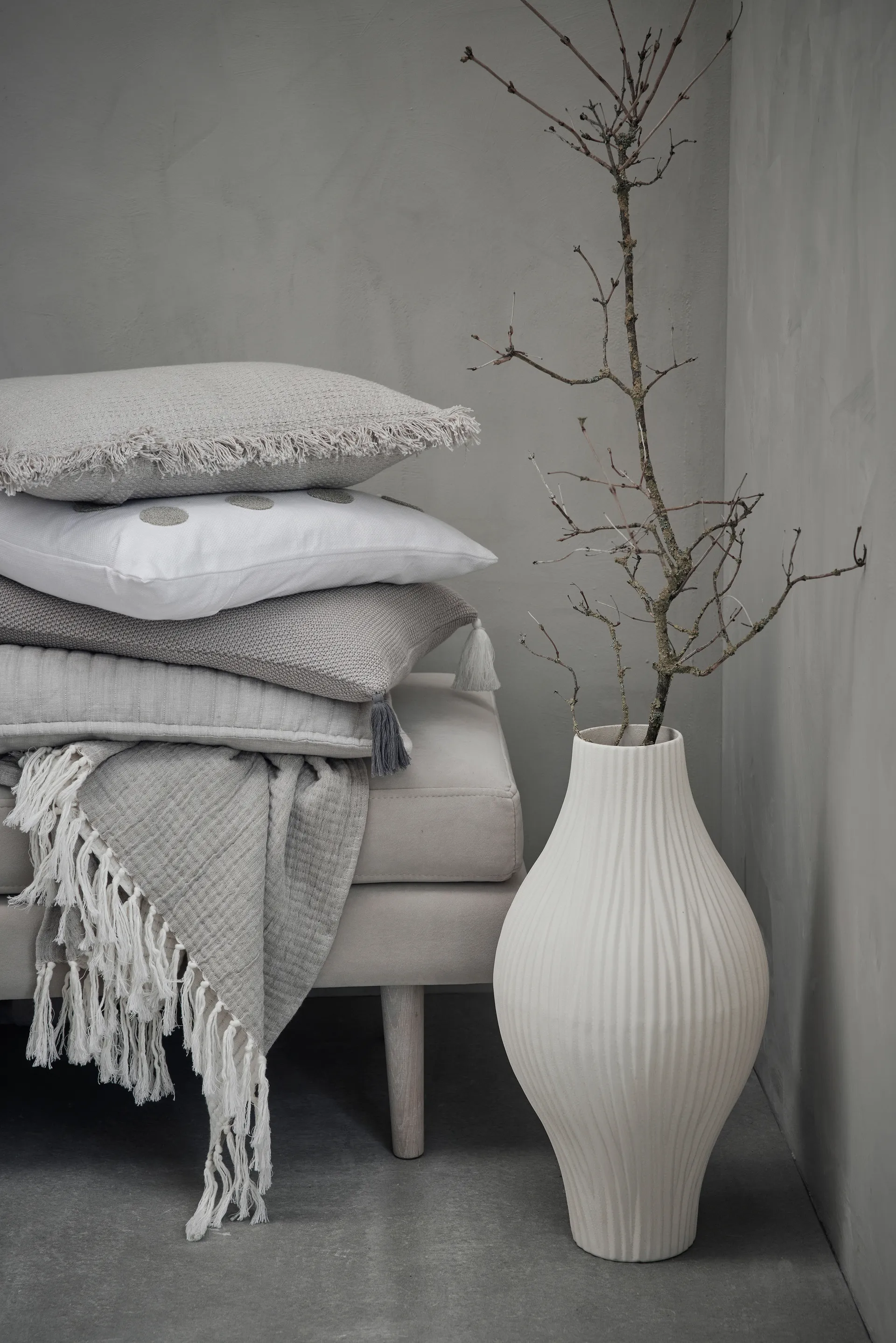 Esmia decorative vase 50 cm, Off white Lene Bjerre