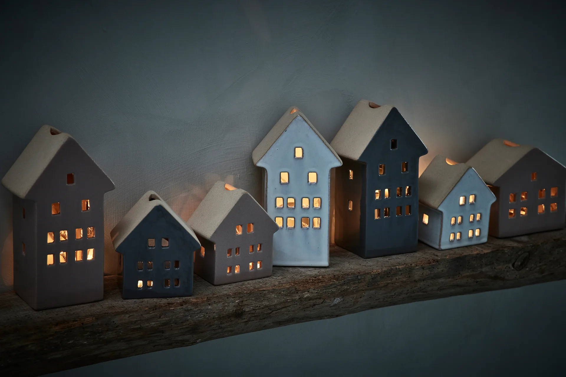 Molia decorative house black, small Lene Bjerre