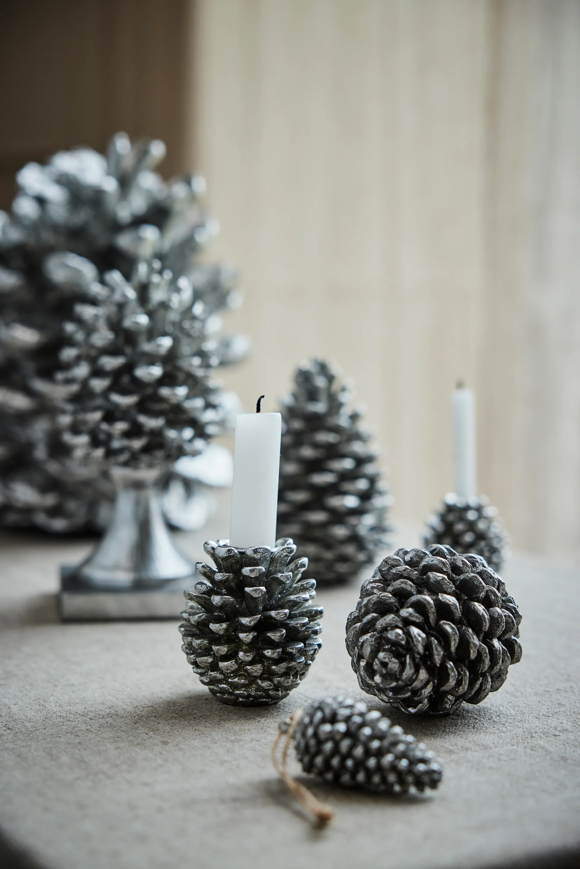 Serafina pinecone decoration 8.3 cm, Antique silver Lene Bjerre