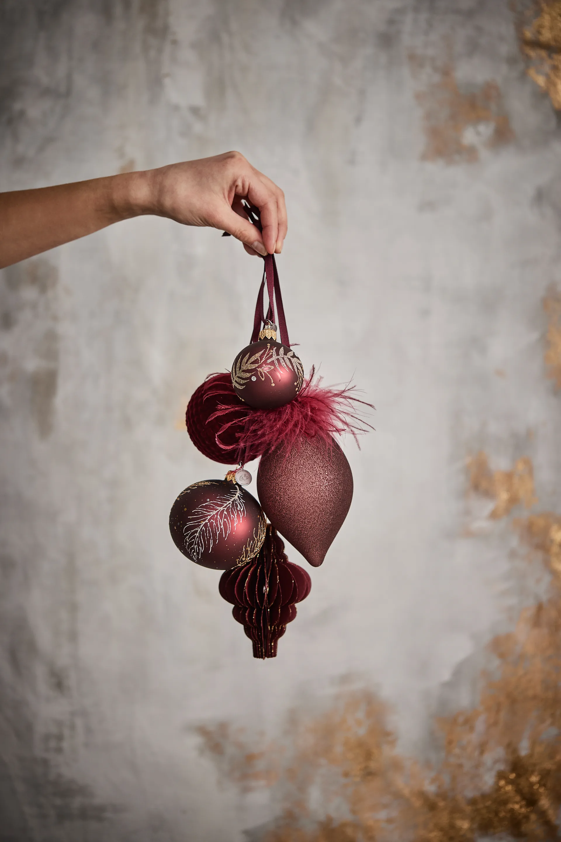 Velvitie bauble Ø8 cm, Pomegranate Lene Bjerre