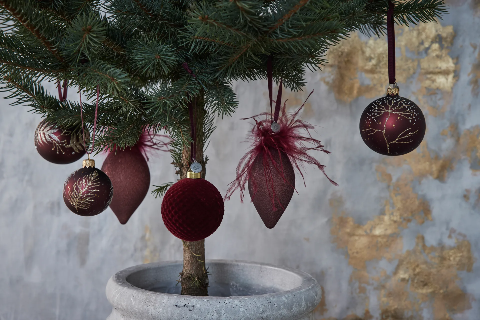 Velvitie bauble Ø8 cm, Pomegranate Lene Bjerre