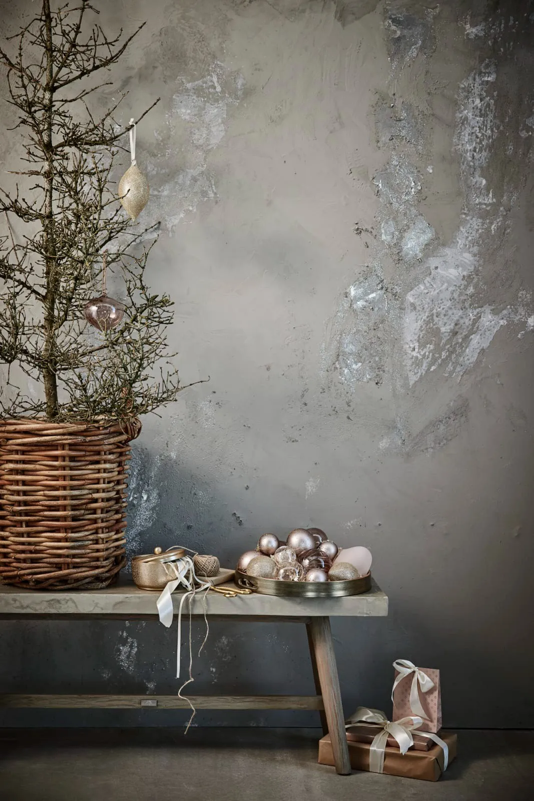 Velvitie Christmas tree decoration 14 cm, Light gold Lene Bjerre