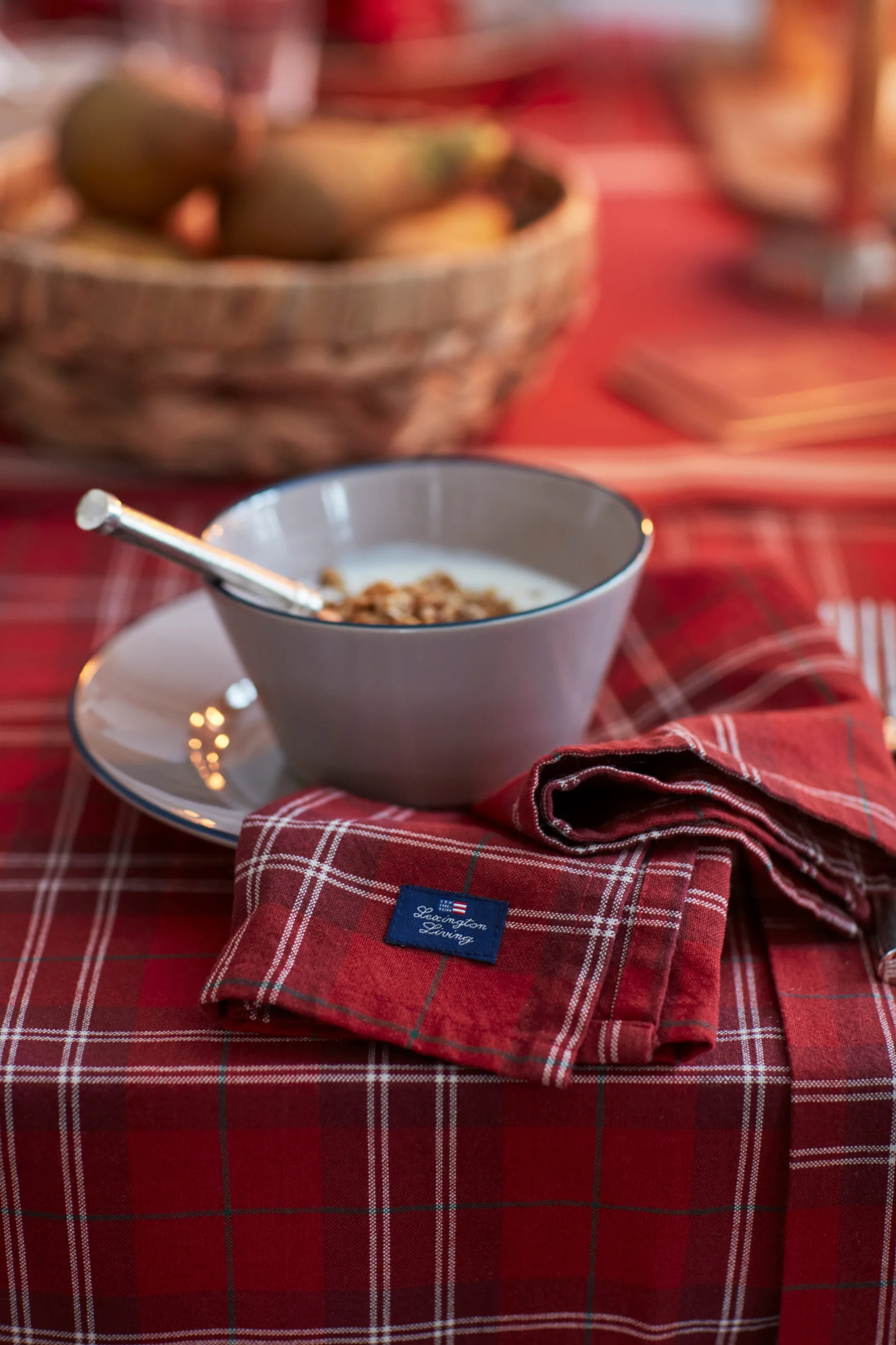 Checked Organic Cotton Oxford tablecloth 150x350 cm, Red-beige-green Lexington