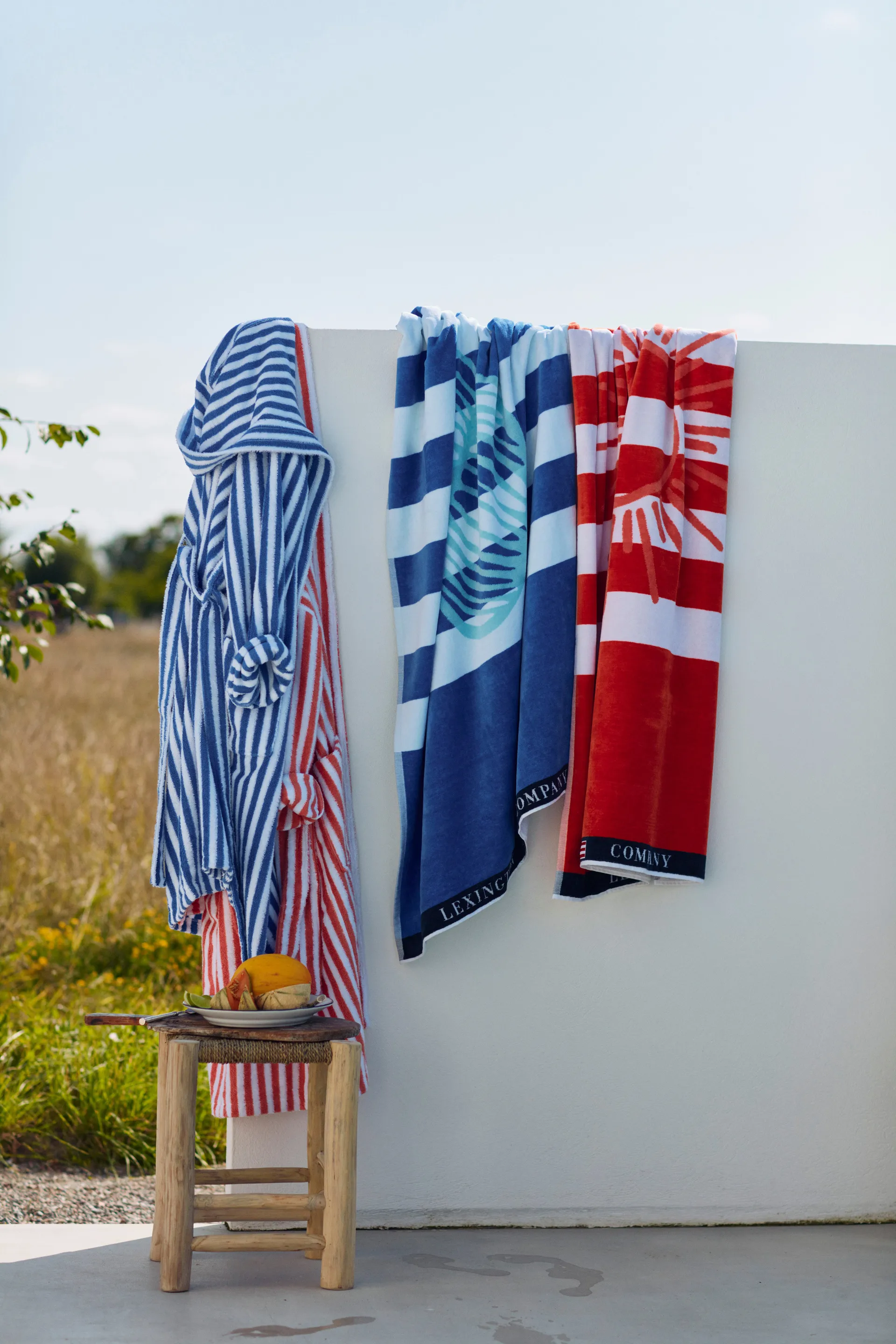 Graphic Cotton Velour bath towel 100x180 cm, Blue-white Lexington