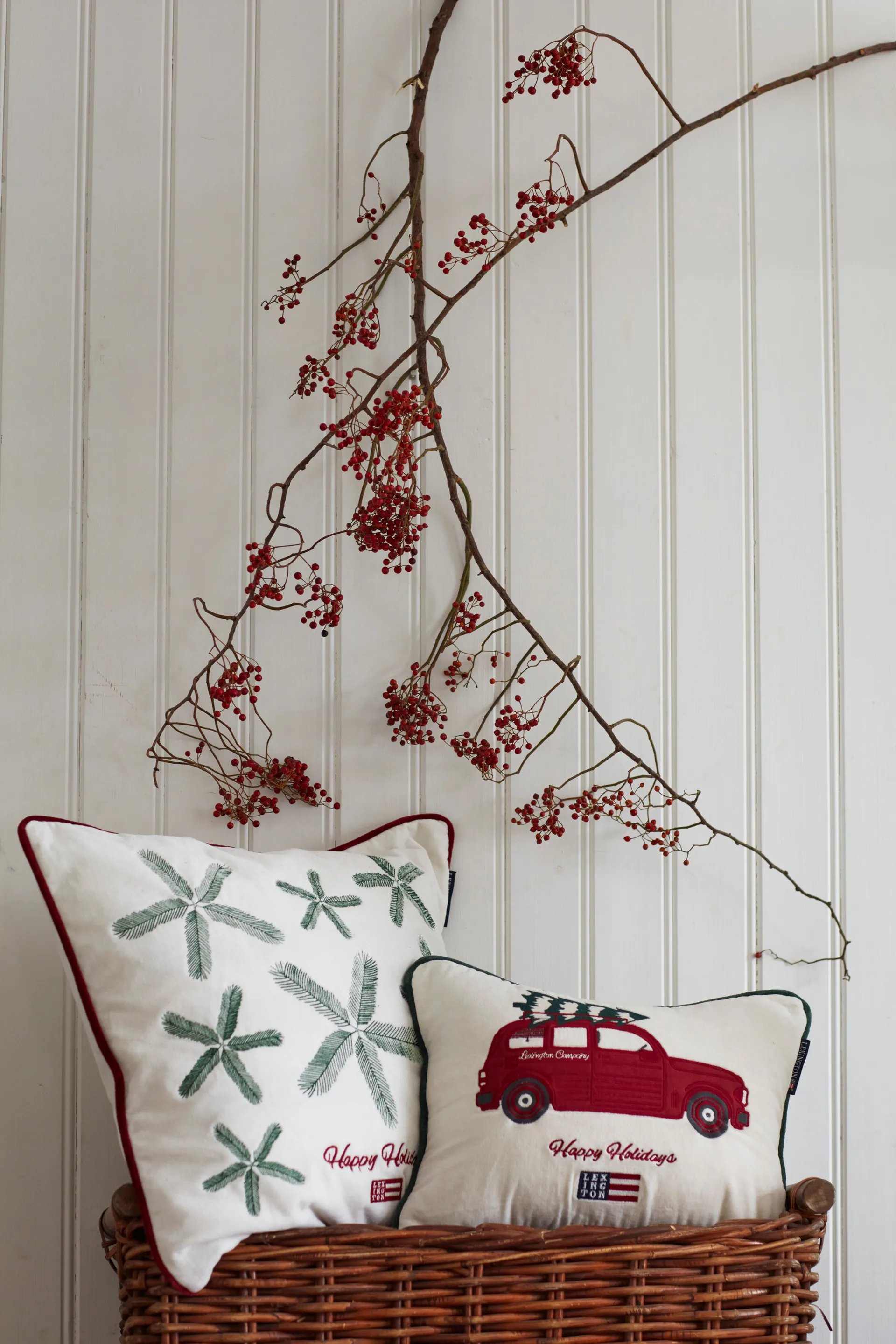 Holiday Car Organic Cotton Velvet cushion 30x40 cm, White-red multi Lexington