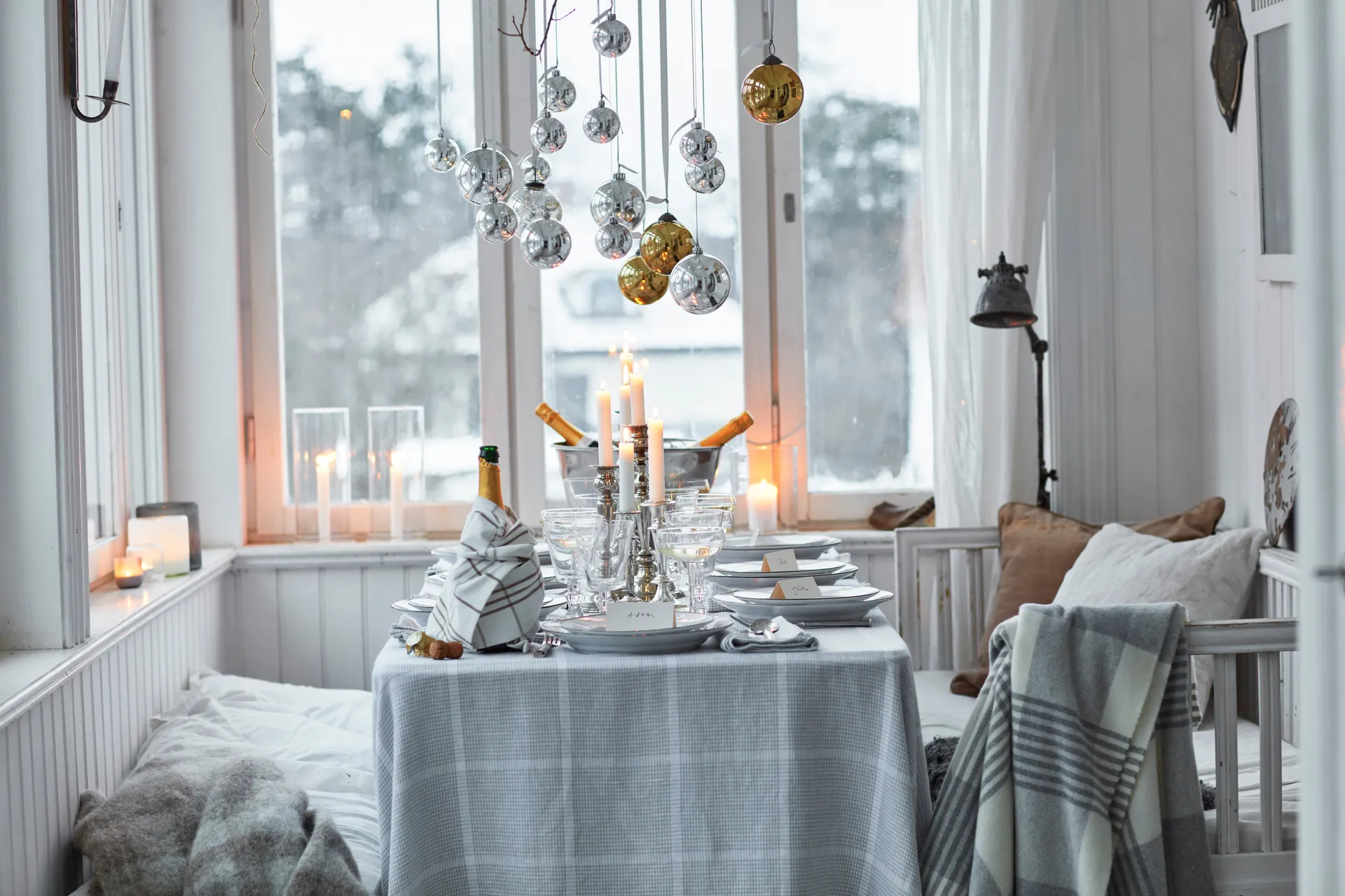 Pepita Check Cotton Linen tablecloth 180x180 cm, White-light grey Lexington