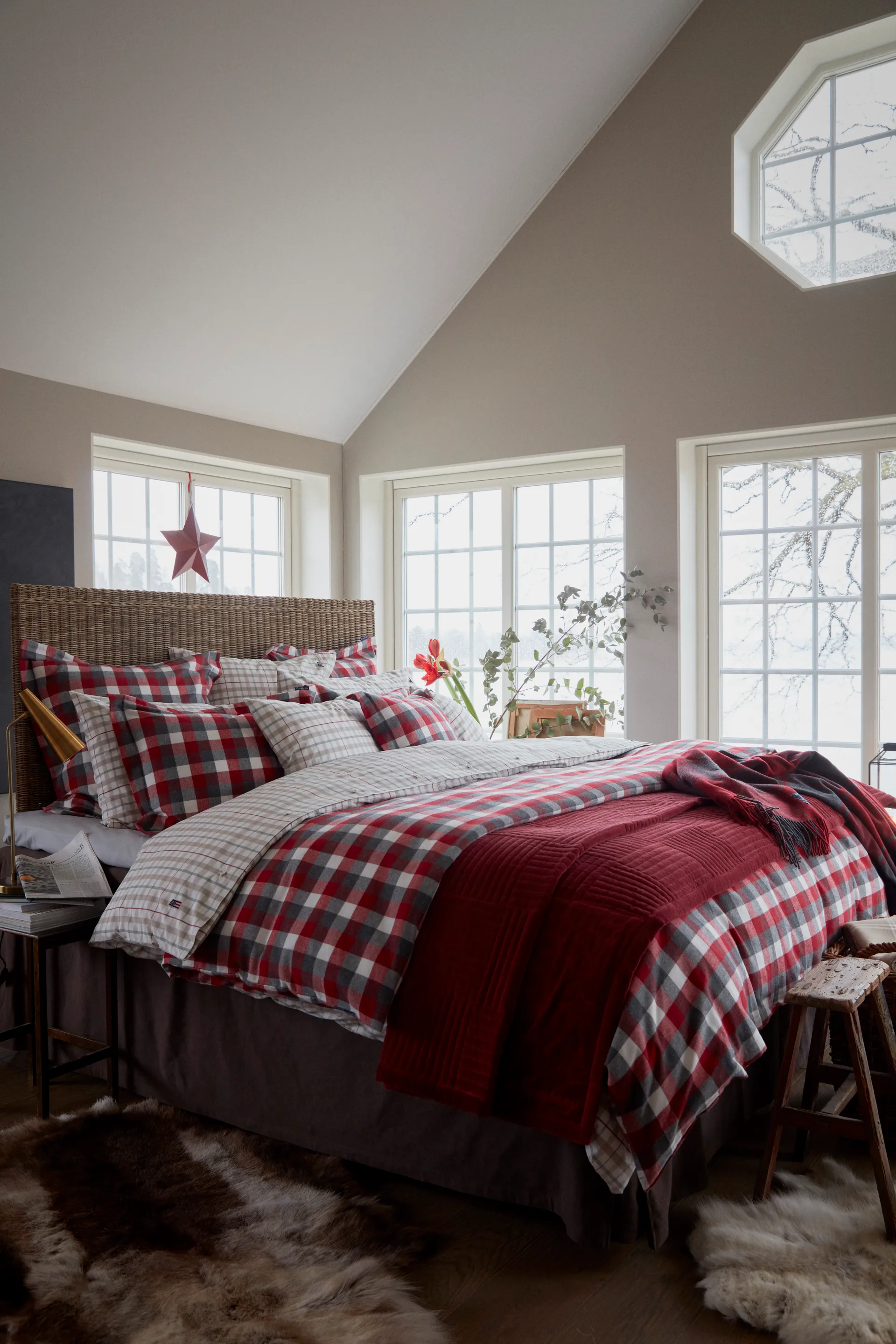 Quilted Cotton Velvet Star throw 240x260 cm, Red Lexington