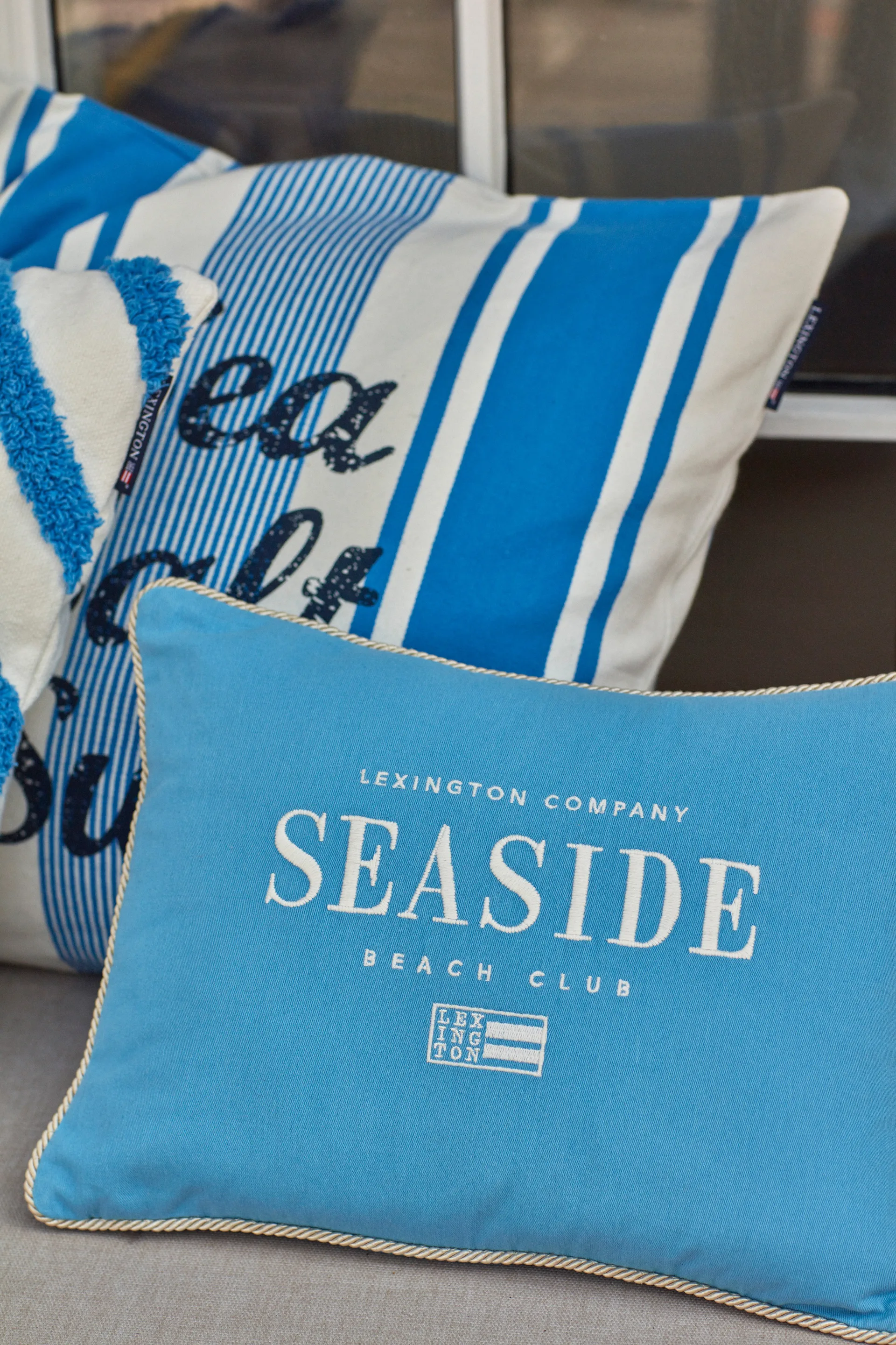 Seaside Small Organic Cotton Twill cushion 30x40 cm, Blue-light beige Lexington
