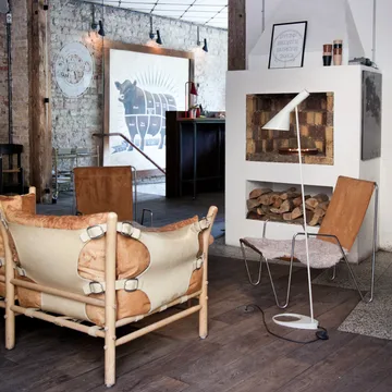 AJ floor lamp - White - Louis Poulsen