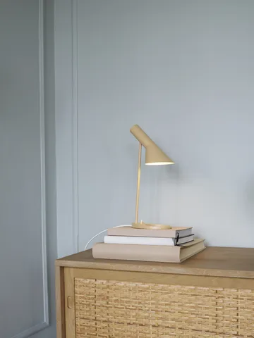 AJ MINI table lamp - Warm sand - Louis Poulsen