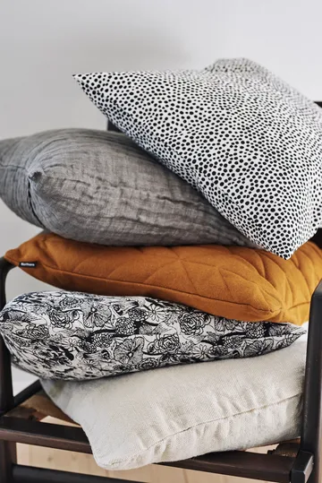 Pirput Parput cushion cover - black-white - Marimekko