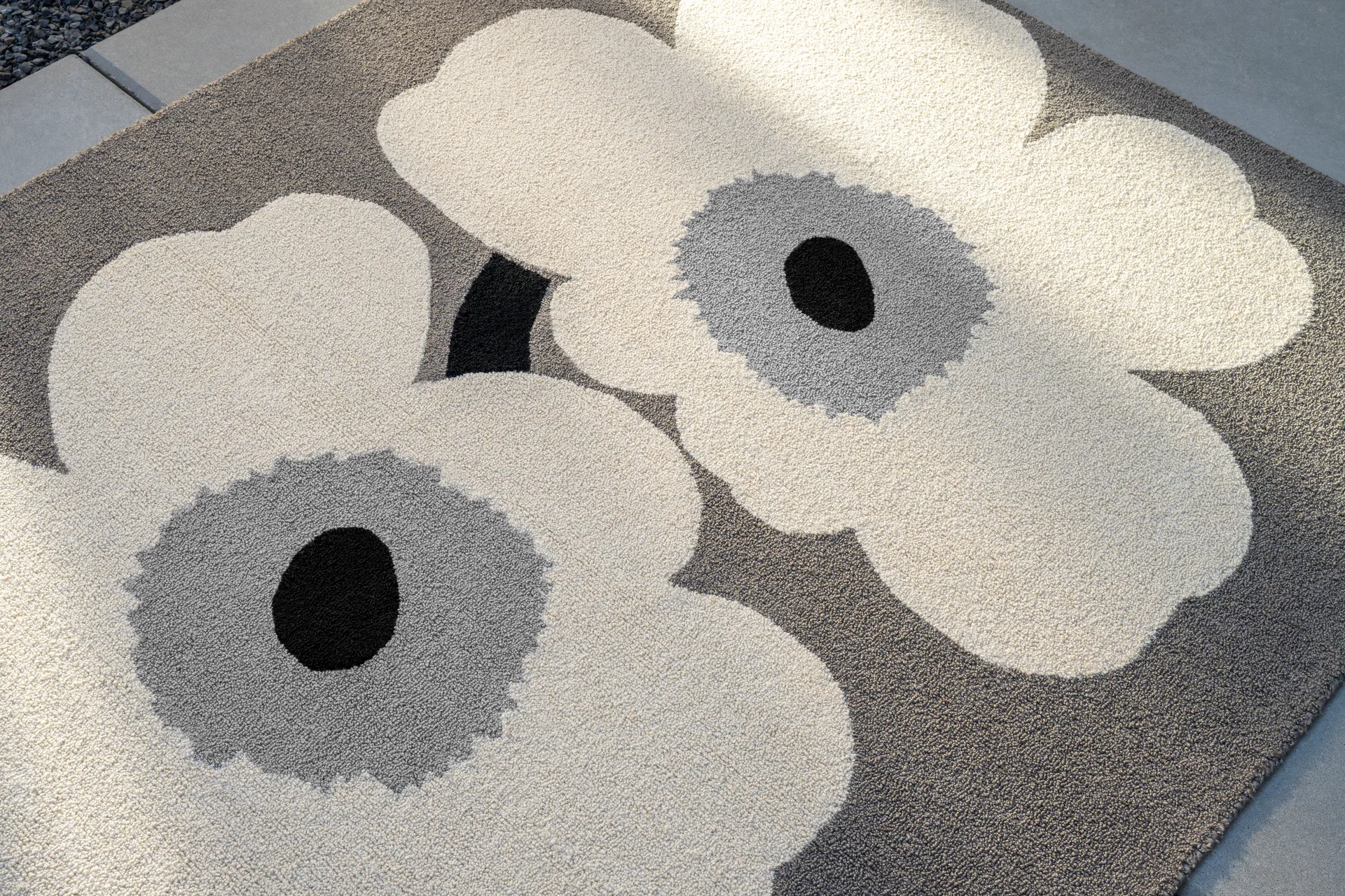 Unikko anniversary outdoor rug, Grey, 140x200 cm Marimekko