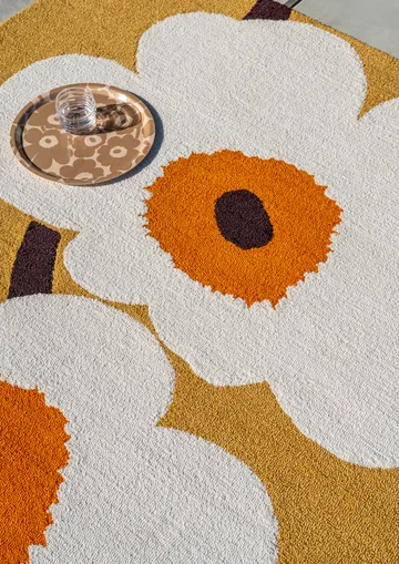 Unikko anniversary outdoor rug - Honey, 250x350 cm - Marimekko