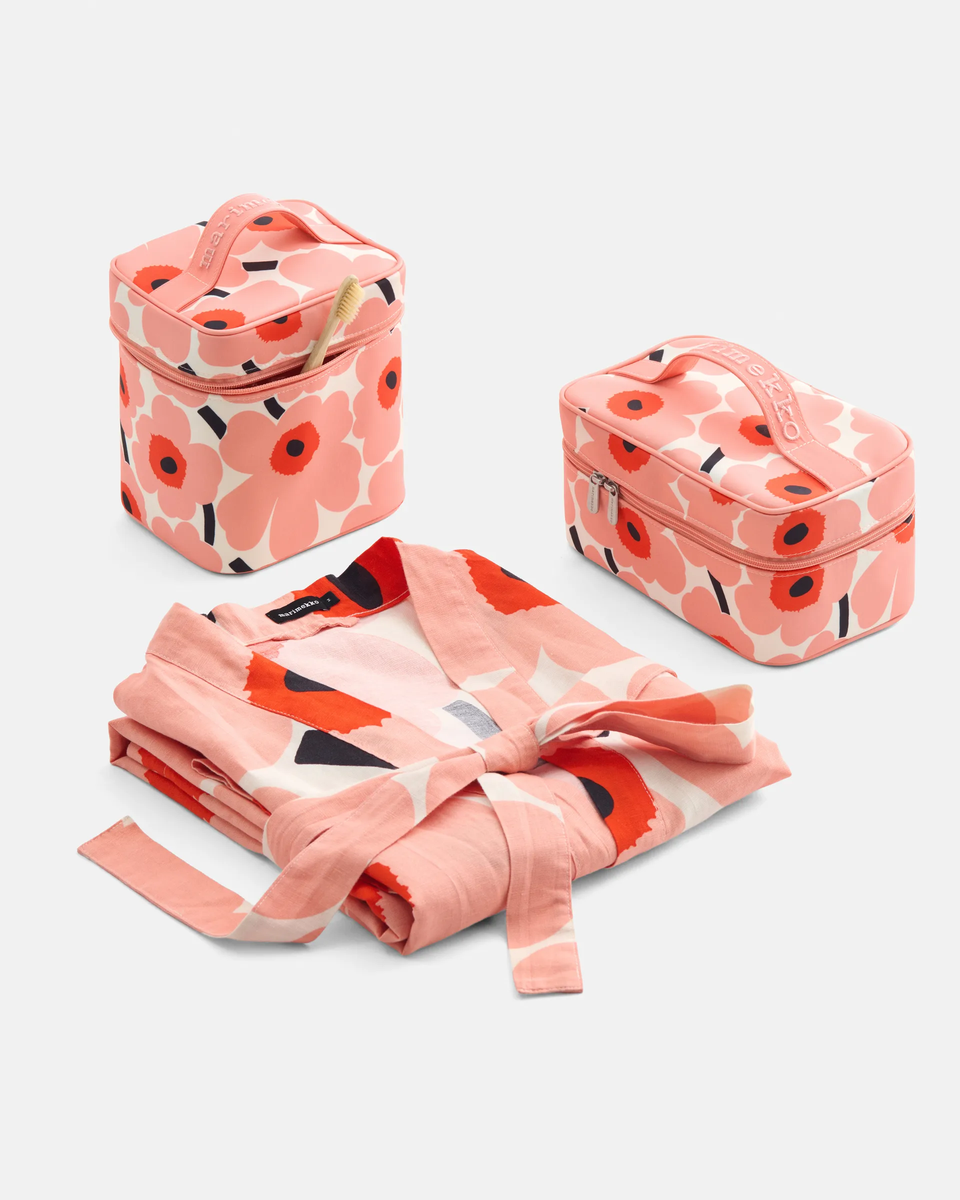 Unikko bathrobe S/M, Off white-coral-orange red-charcoal Marimekko