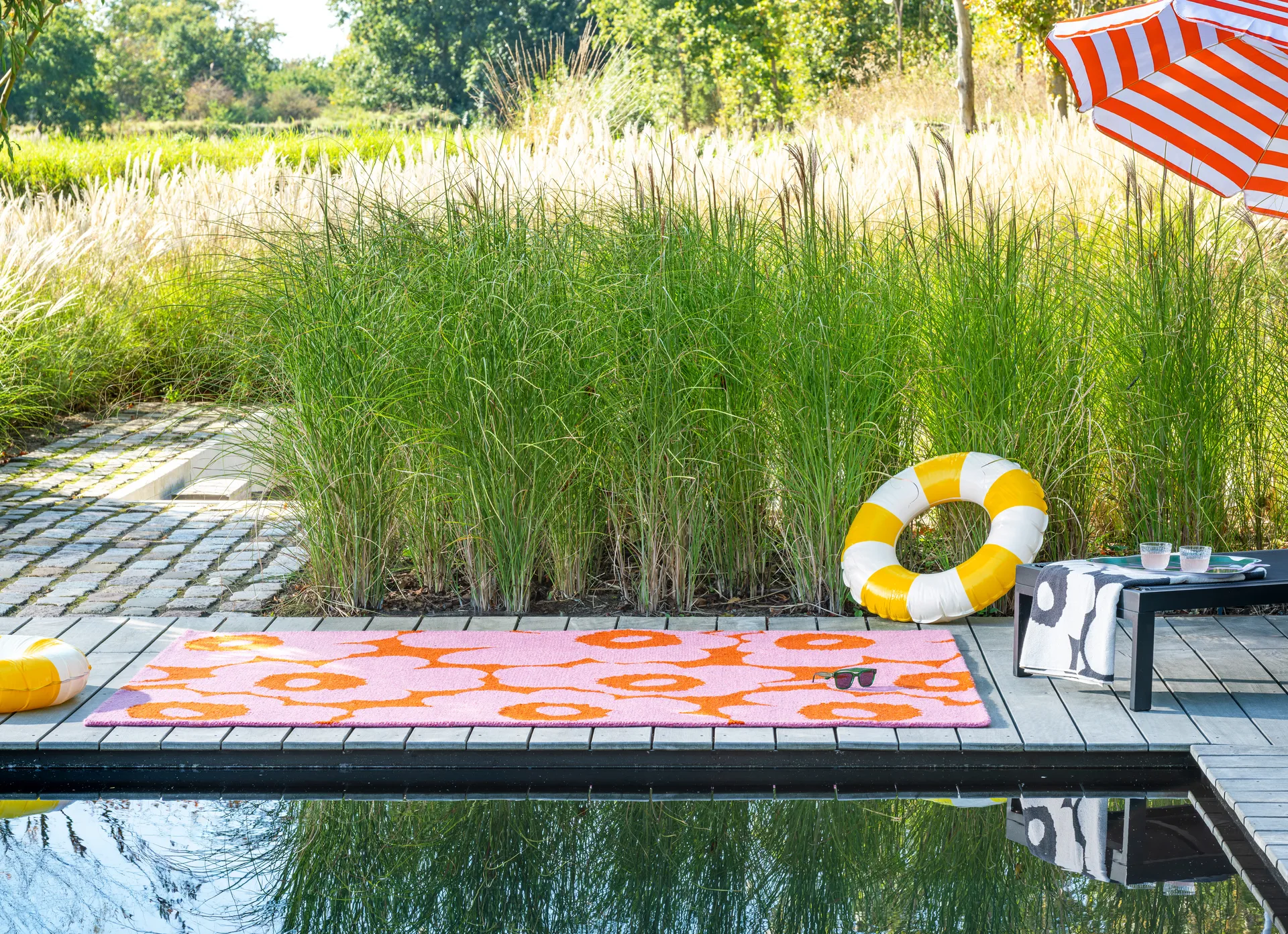 Unikko outdoor rug, Pink-orange, 140x200 cm Marimekko