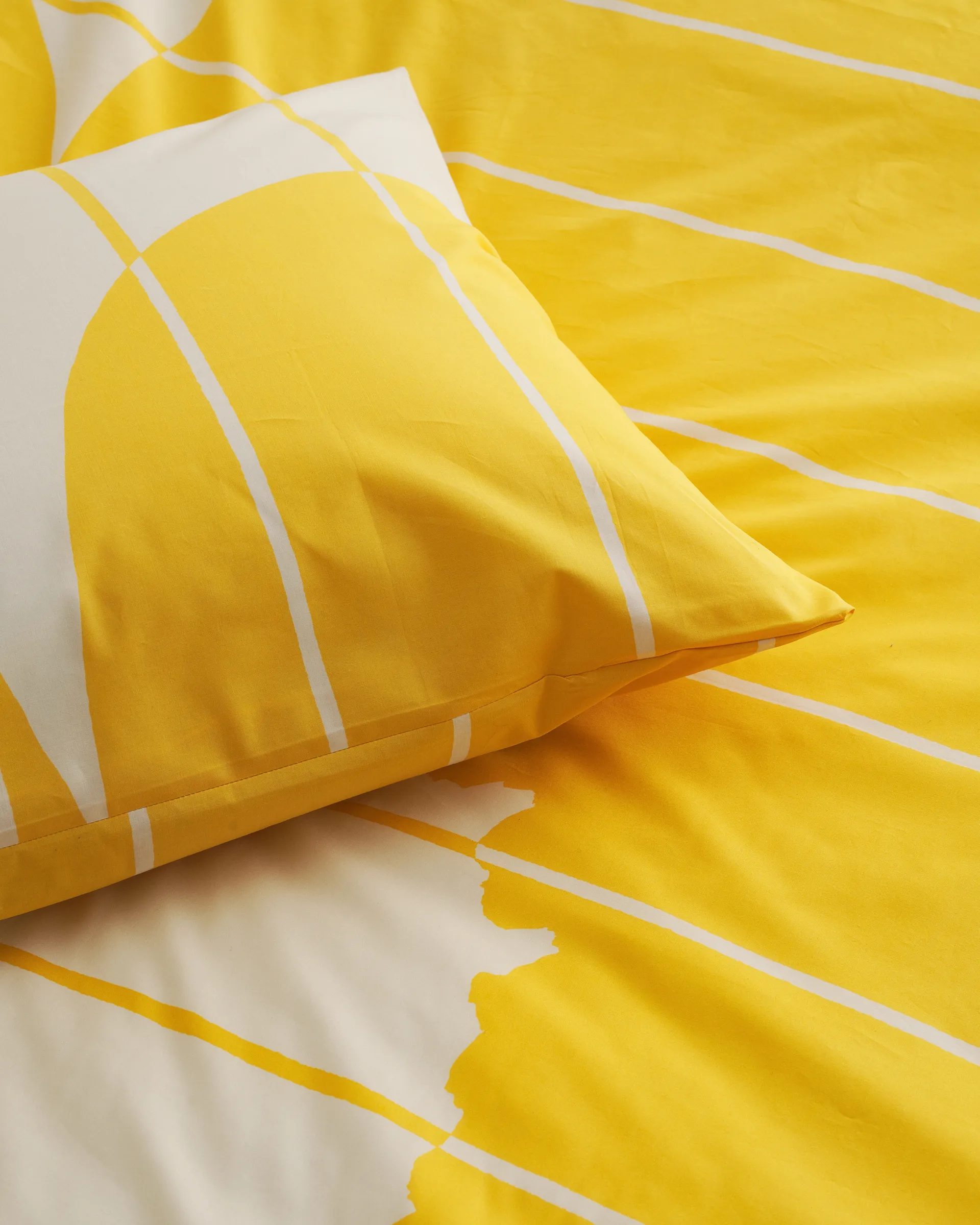 Vesi Unikko pillowcase 50x60 cm, Spring yellow-ecru Marimekko