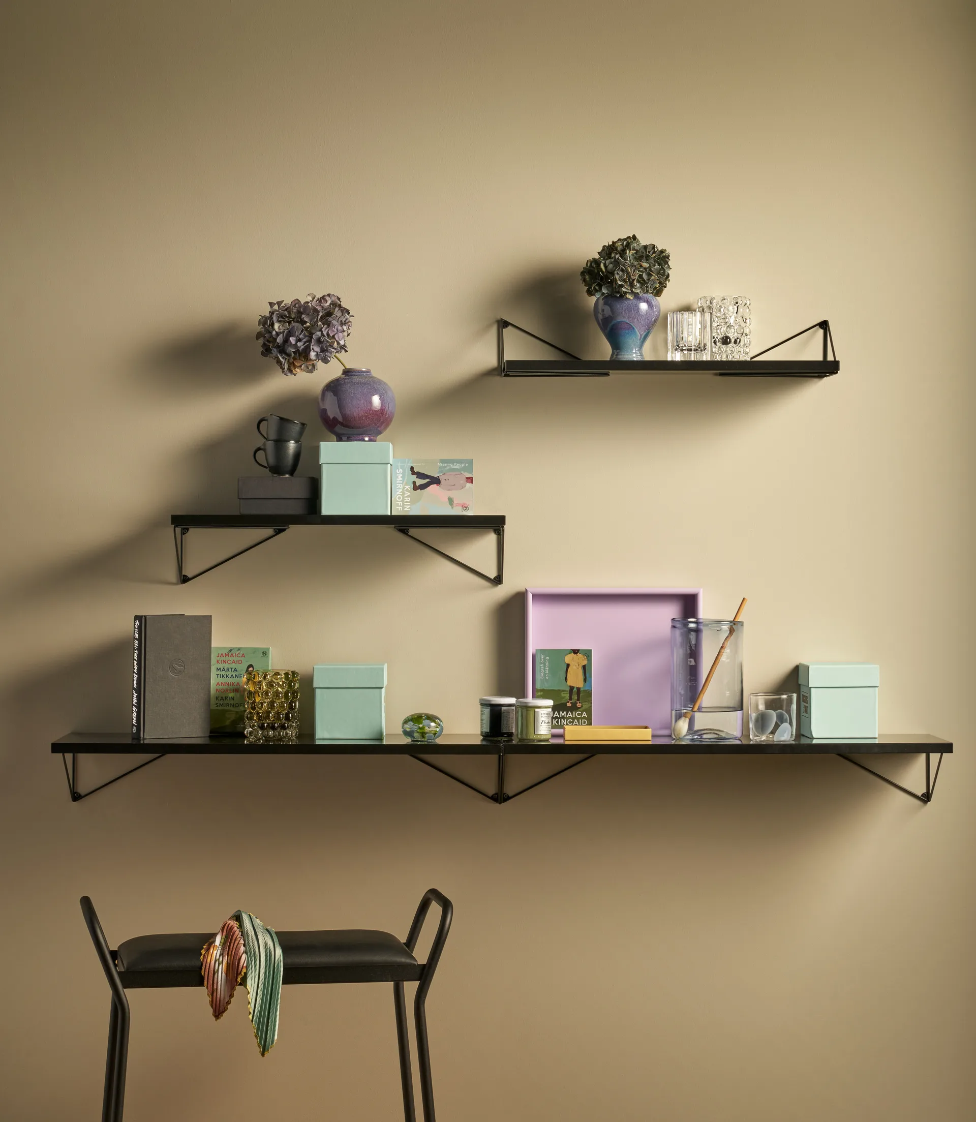 Pythagoras shelf, Large, black Maze