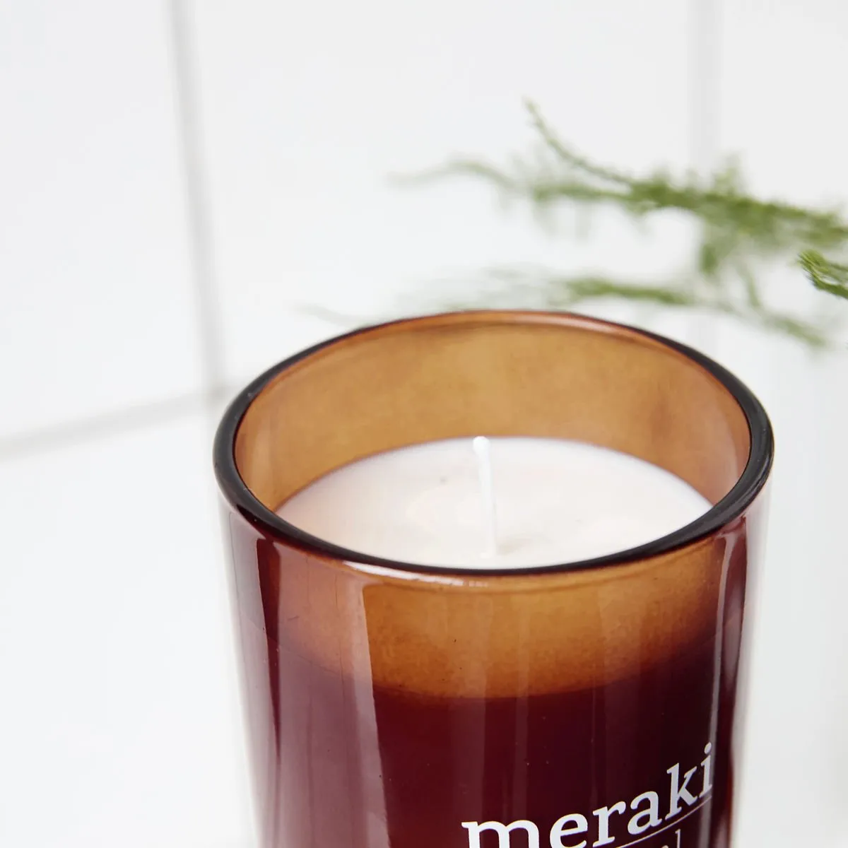 Meraki scented candle brown glass 35 hours, nordic pine Meraki
