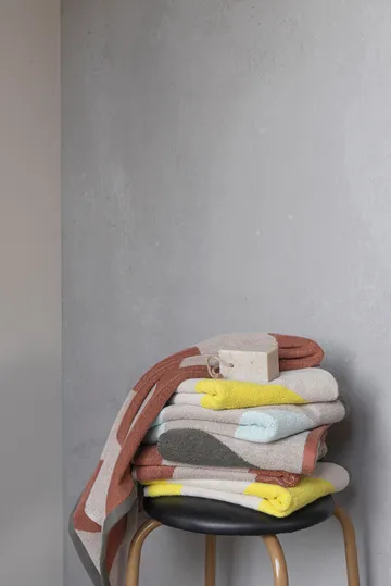 Diagonal towel - Yellow, 70x133 cm. - Mette Ditmer