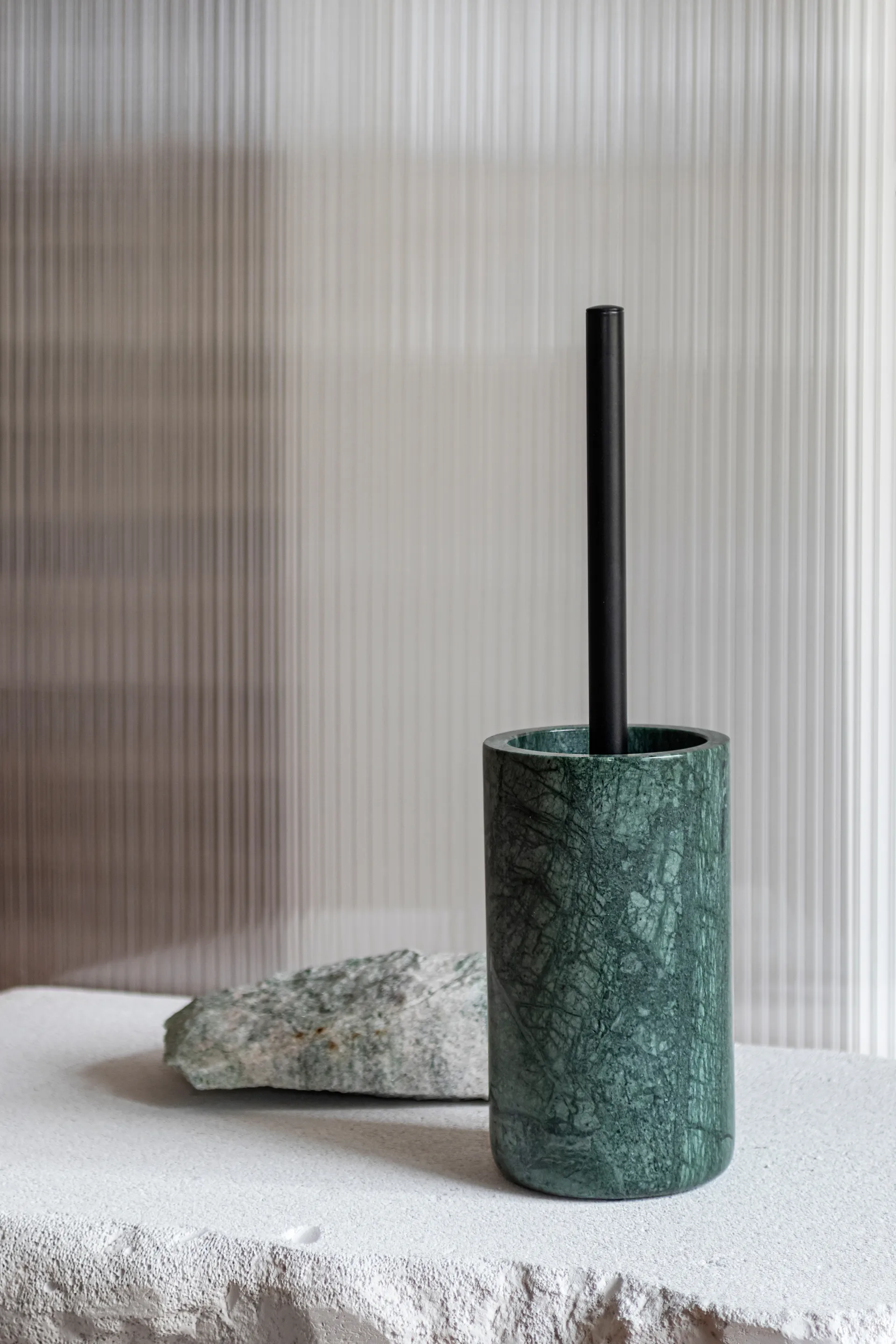 Marble toilet brush 36 cm, Dark forest Mette Ditmer
