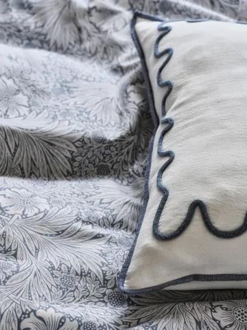 Morris & Co. Marigold Pillowcase - Blue, 50x90 cm - Mille Notti