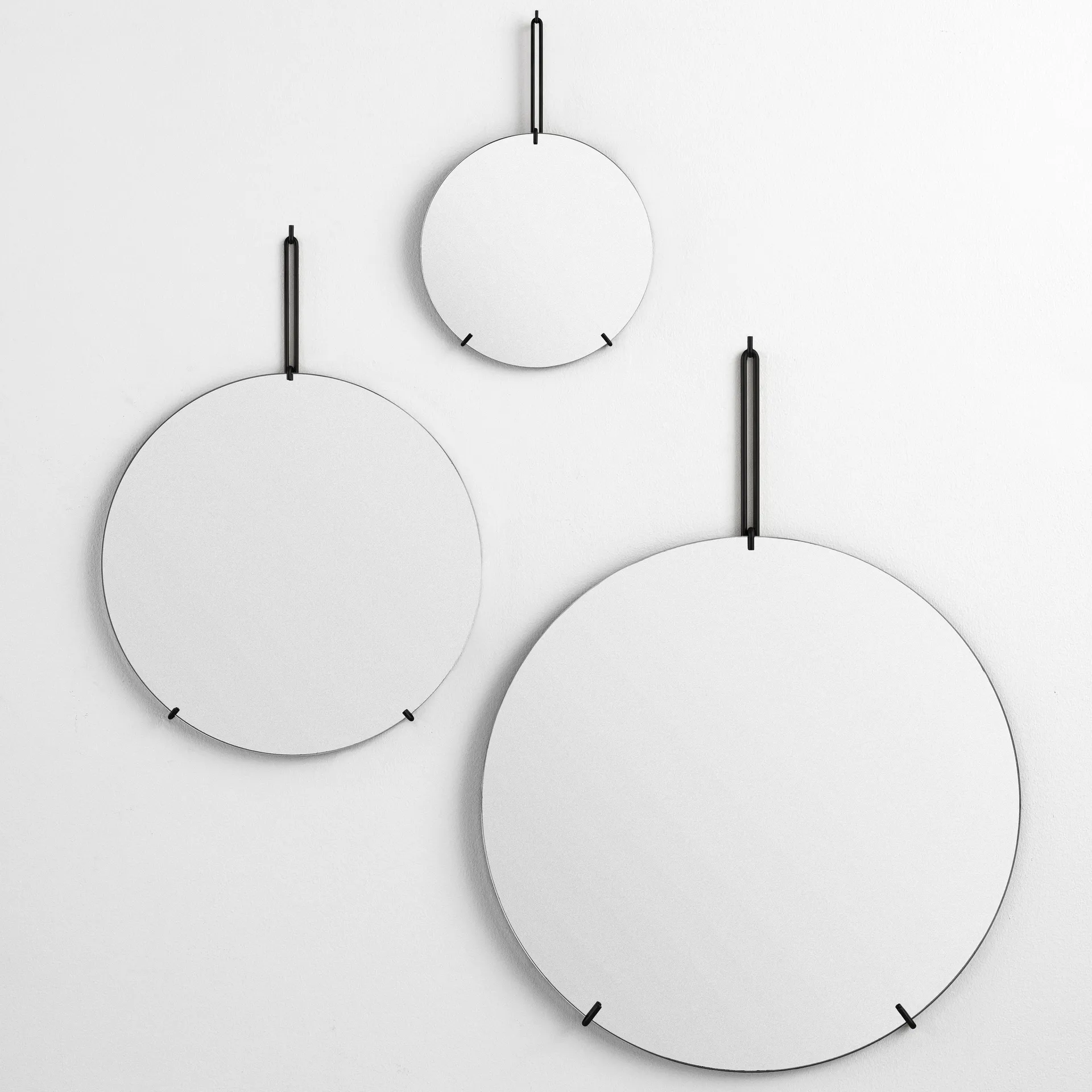Moebe Wall mirror Ø 50 cm, black MOEBE