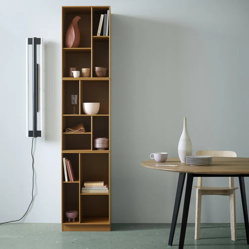 Loom bookshelf, Black 05, incl. 3 cm base Montana
