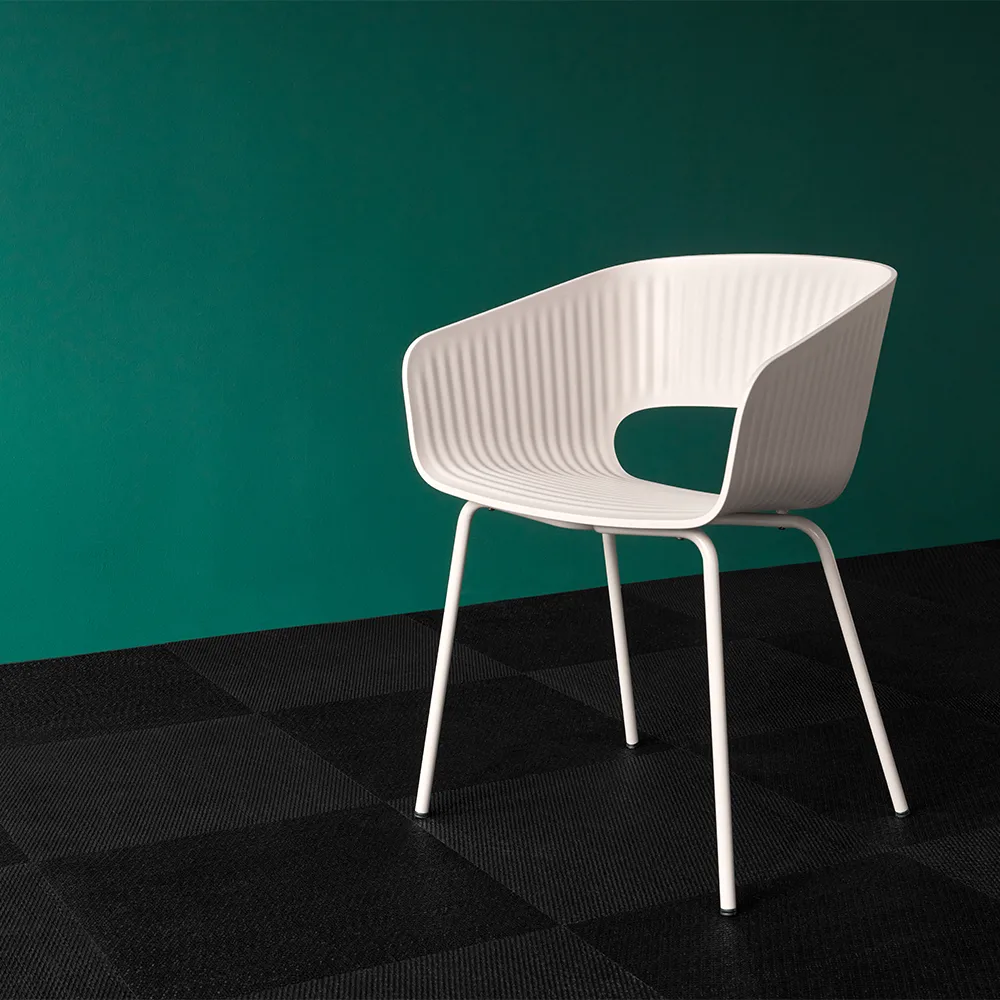 Marée 401 chair, Parsley 152 lacquered metal legs Montana