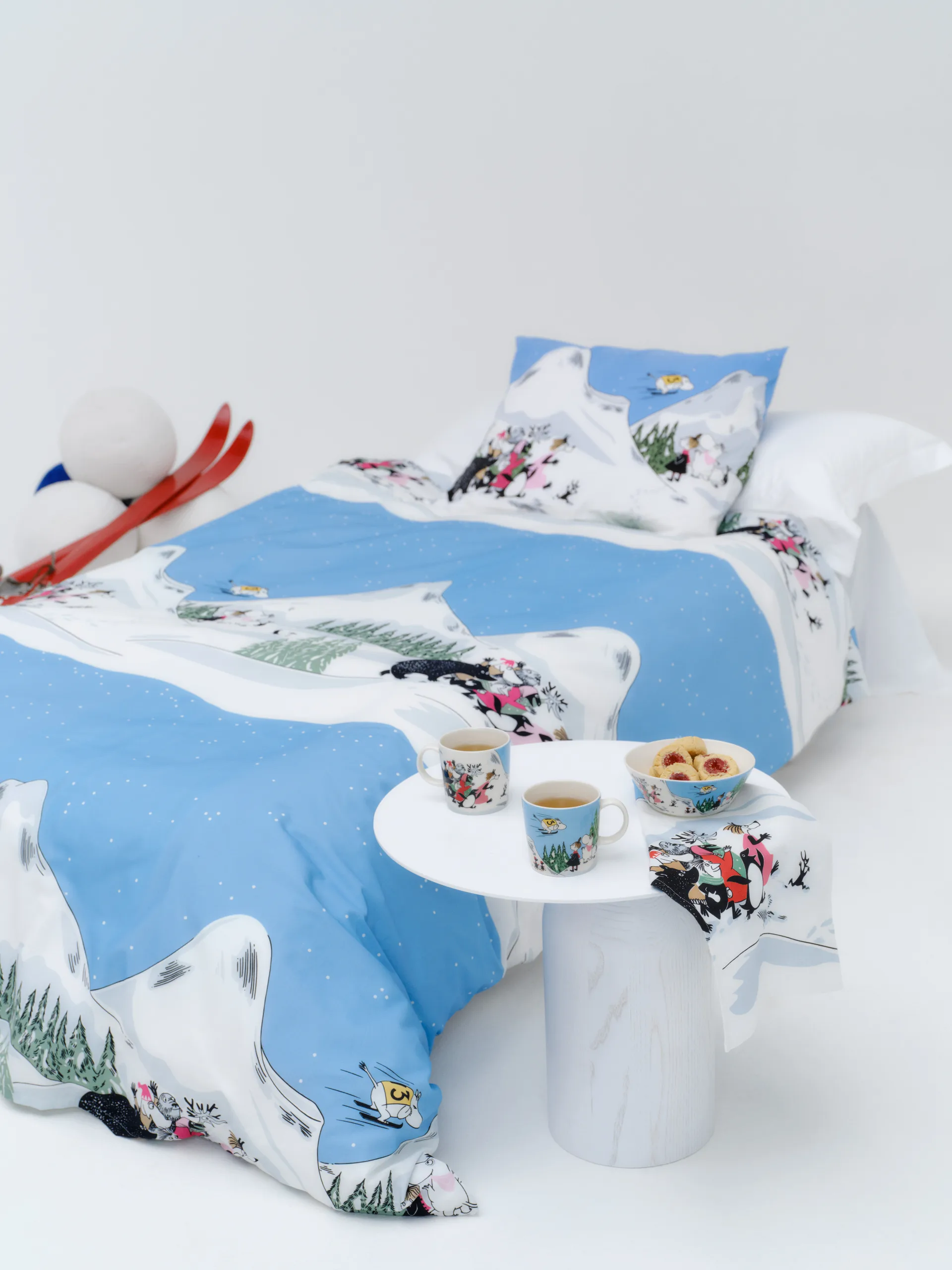 Moomin bowl winter 2024 Ski jumping, Ø15 cm Moomin Arabia