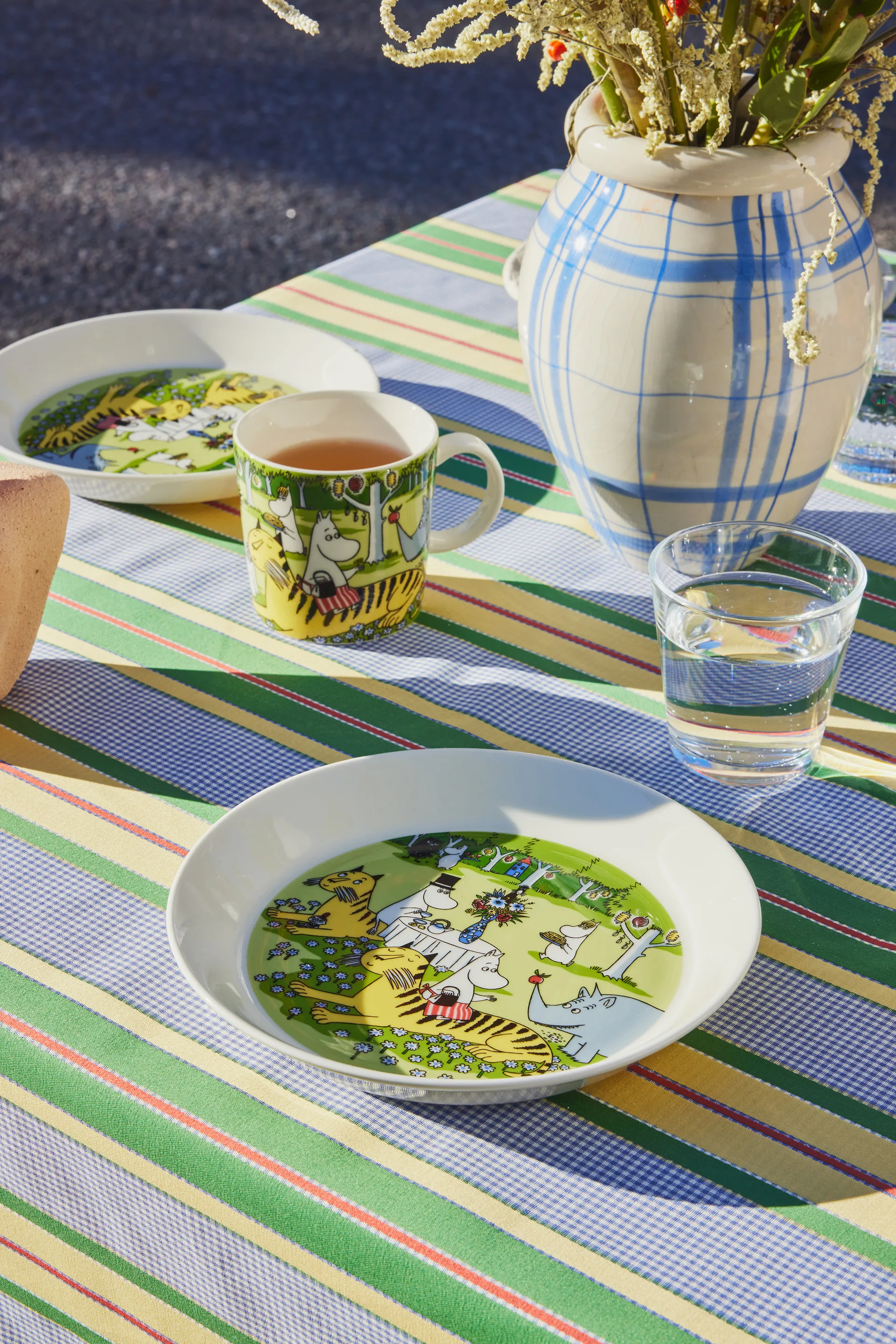 Moomin mug 2023 Garden party, 30 cl Moomin Arabia