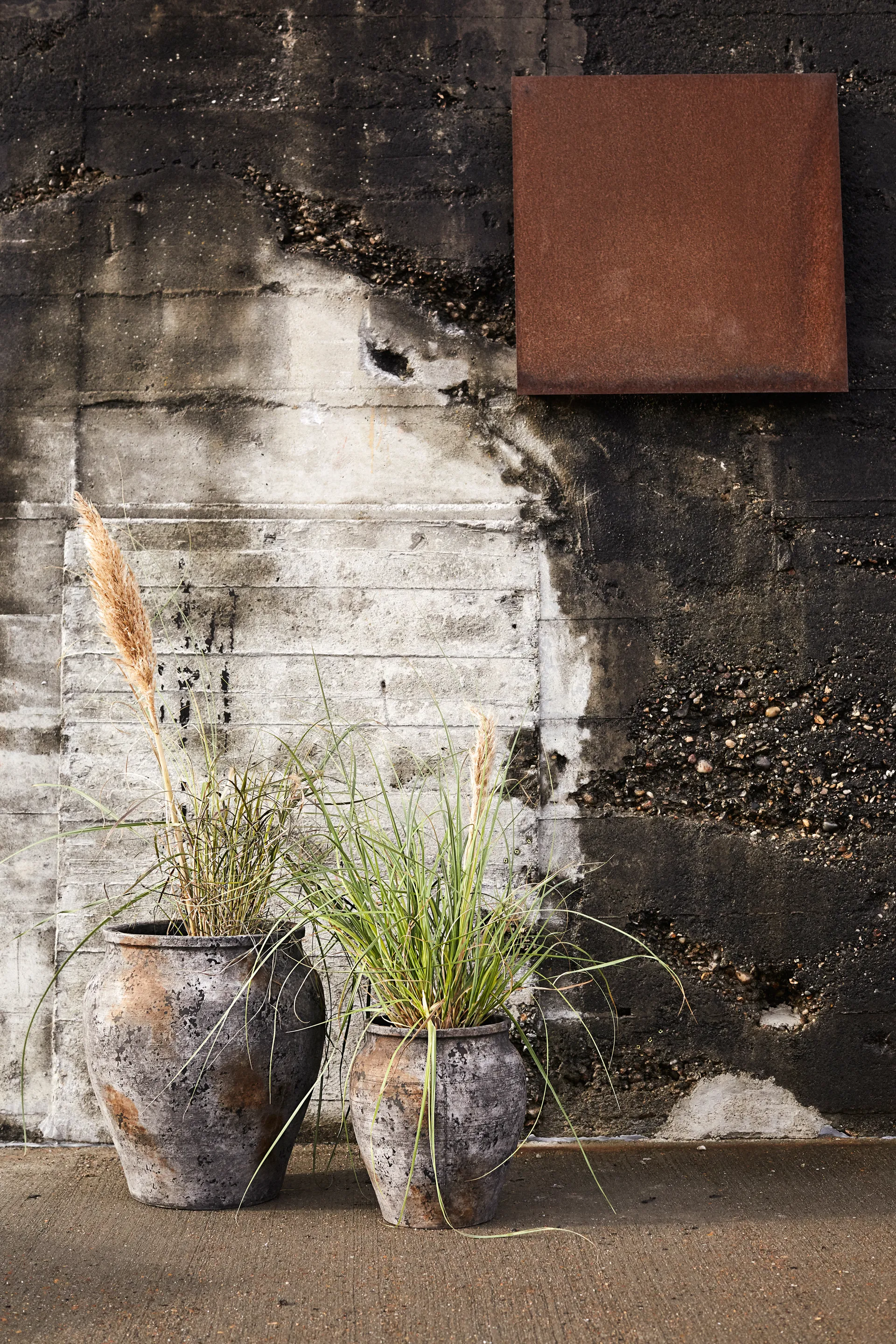 Hanja flower pot h51 cm Ø44 cm, Rustic MUUBS