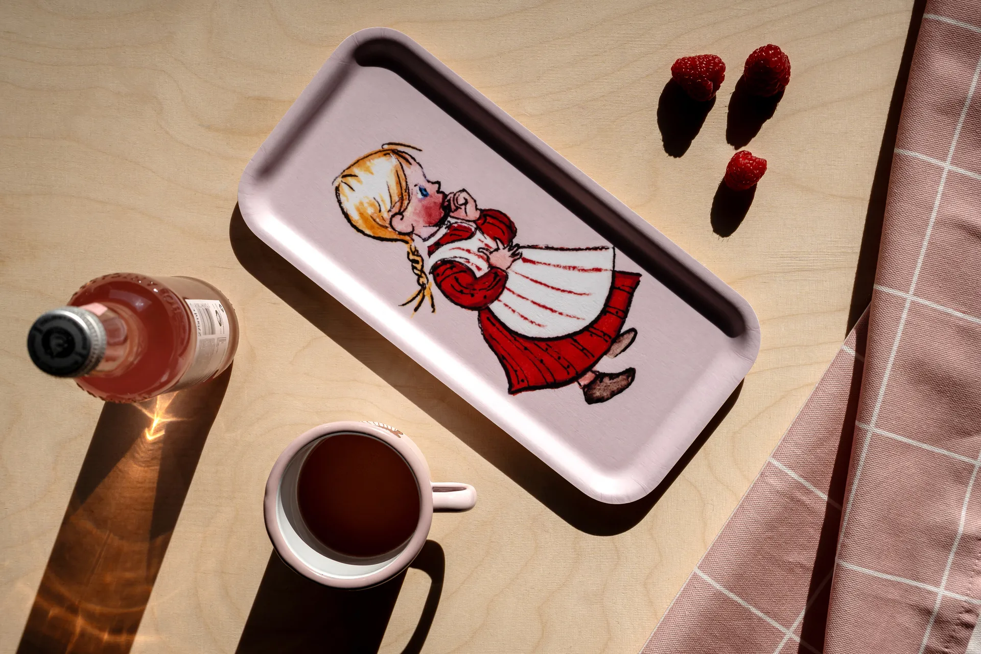 Emil in Lönneberga enamel mug 2.5 dl, Ida Muurla