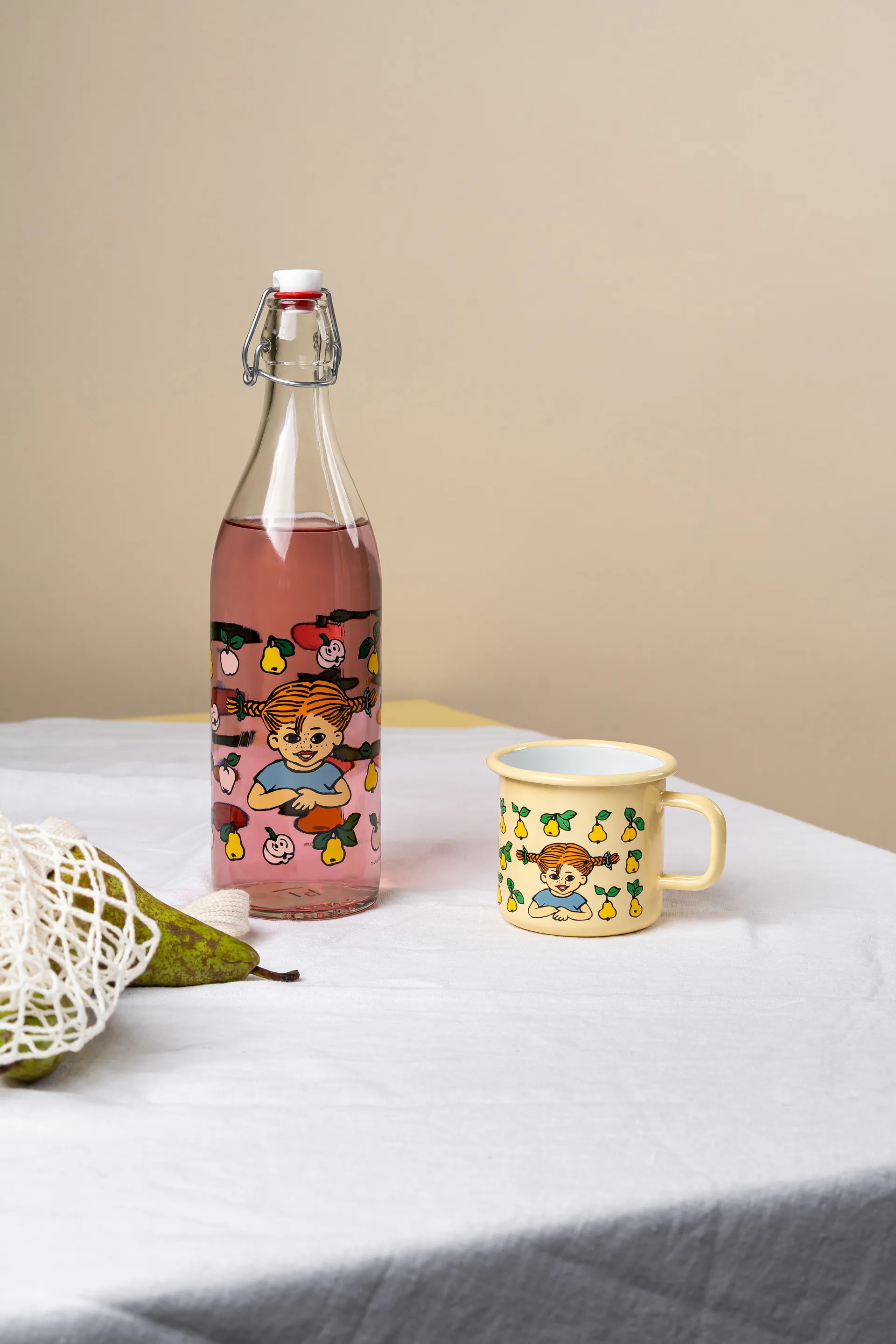 Pippi Longstocking enamel mug 3.7 dl, Fruits Muurla