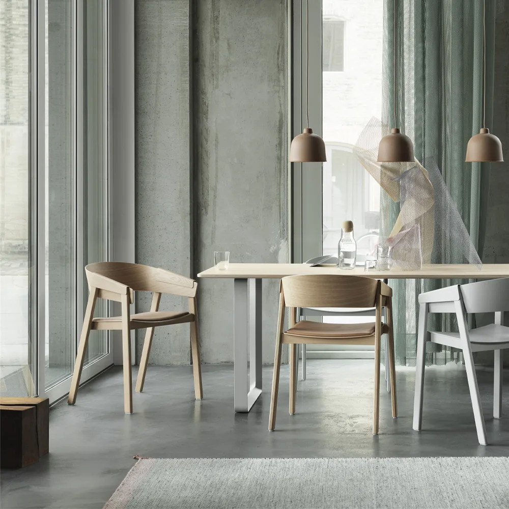 70/70 dining table 225x90 cm, Solid oak-Grey Muuto