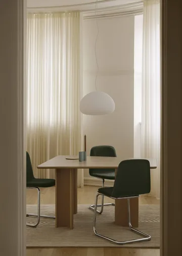 Brink Chair Cantilever Base chair - Black - Muuto