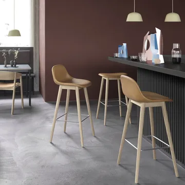 Fiber barstool with backrest 65 cm - Black-black legs - Muuto