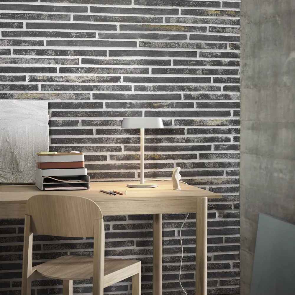 Linear table lamp, Black Muuto