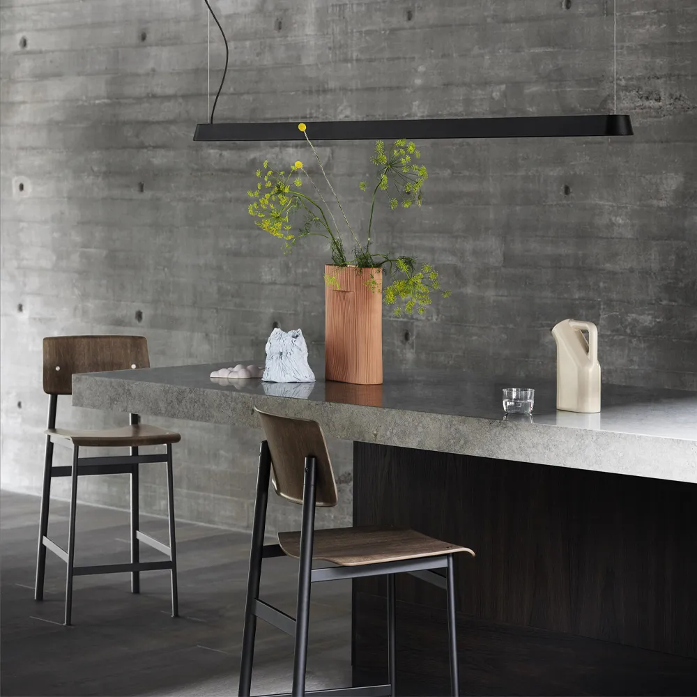Loft barstool, Oak-high-dusty green steel legs Muuto