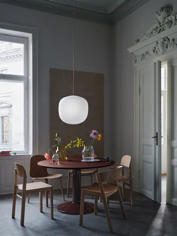 Midst pedestal table - Dark red linoleum-dark red, Ø120 cm - Muuto