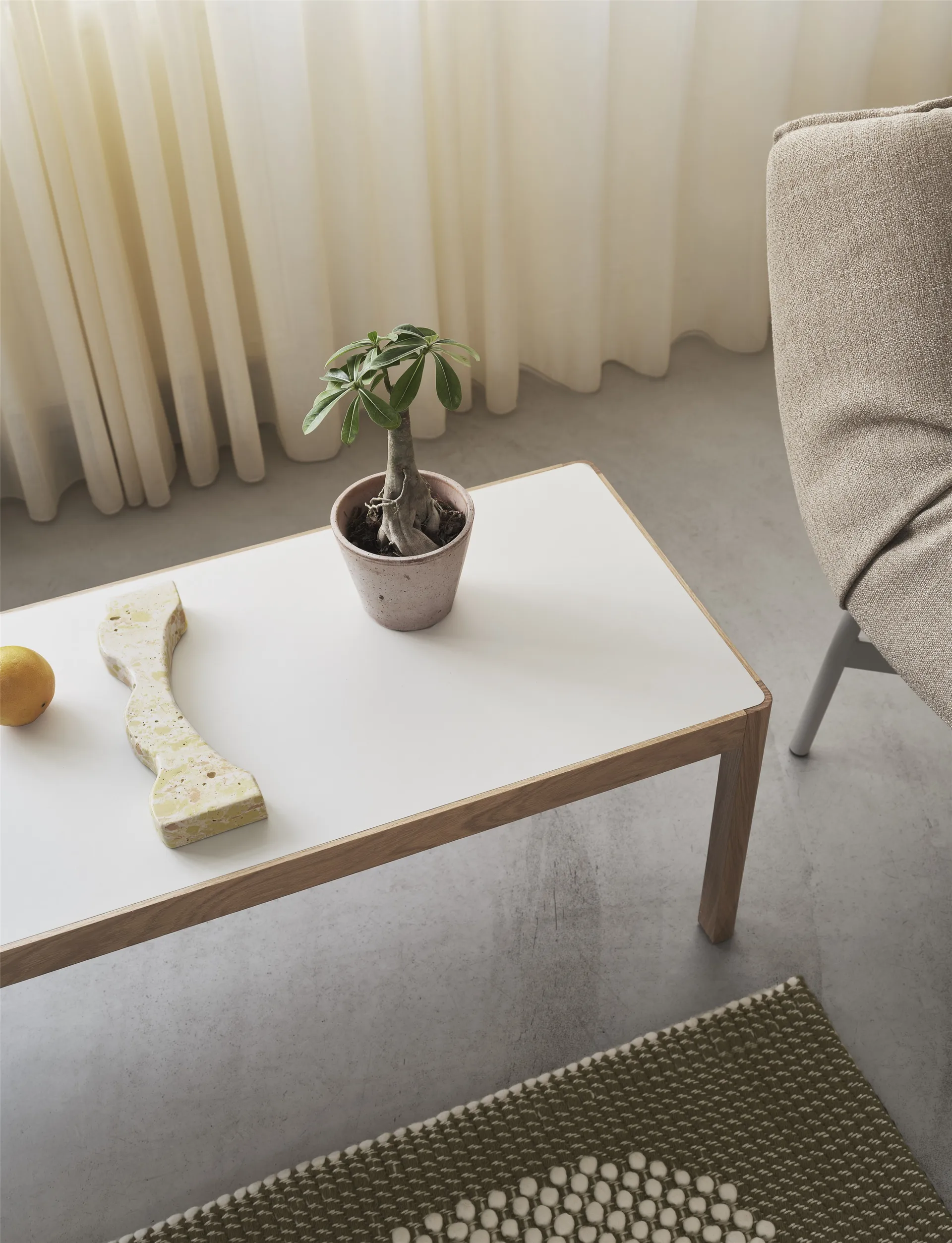 Pebble rug 200x300 cm, Brown green Muuto