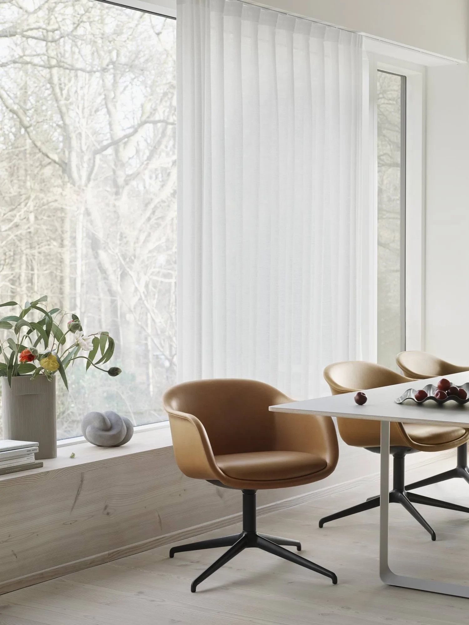 Ridge vase frosted glass 48,5 cm, Light orange Muuto