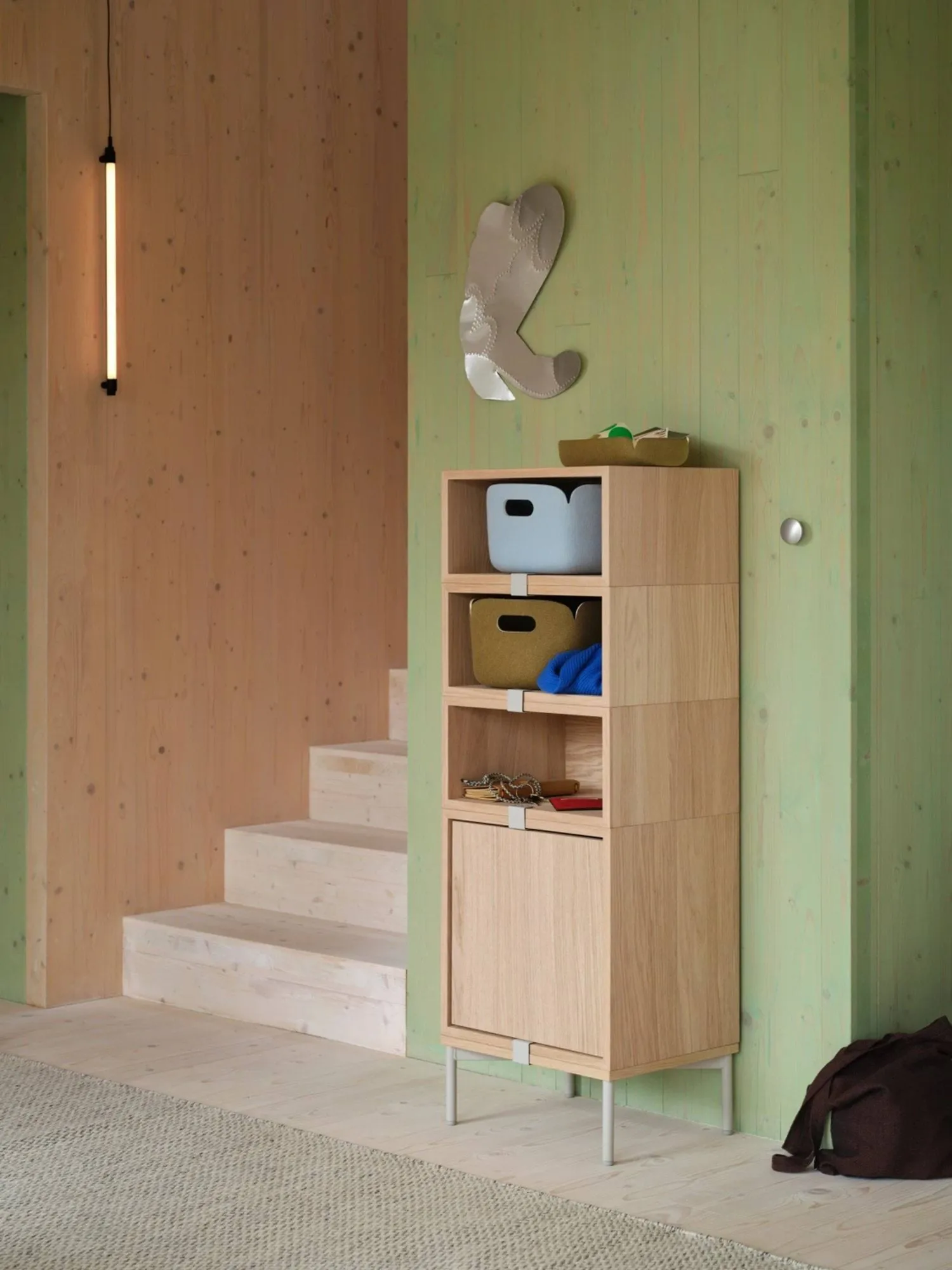 Stacked 2.0 shelving with back plate, large, oak Muuto