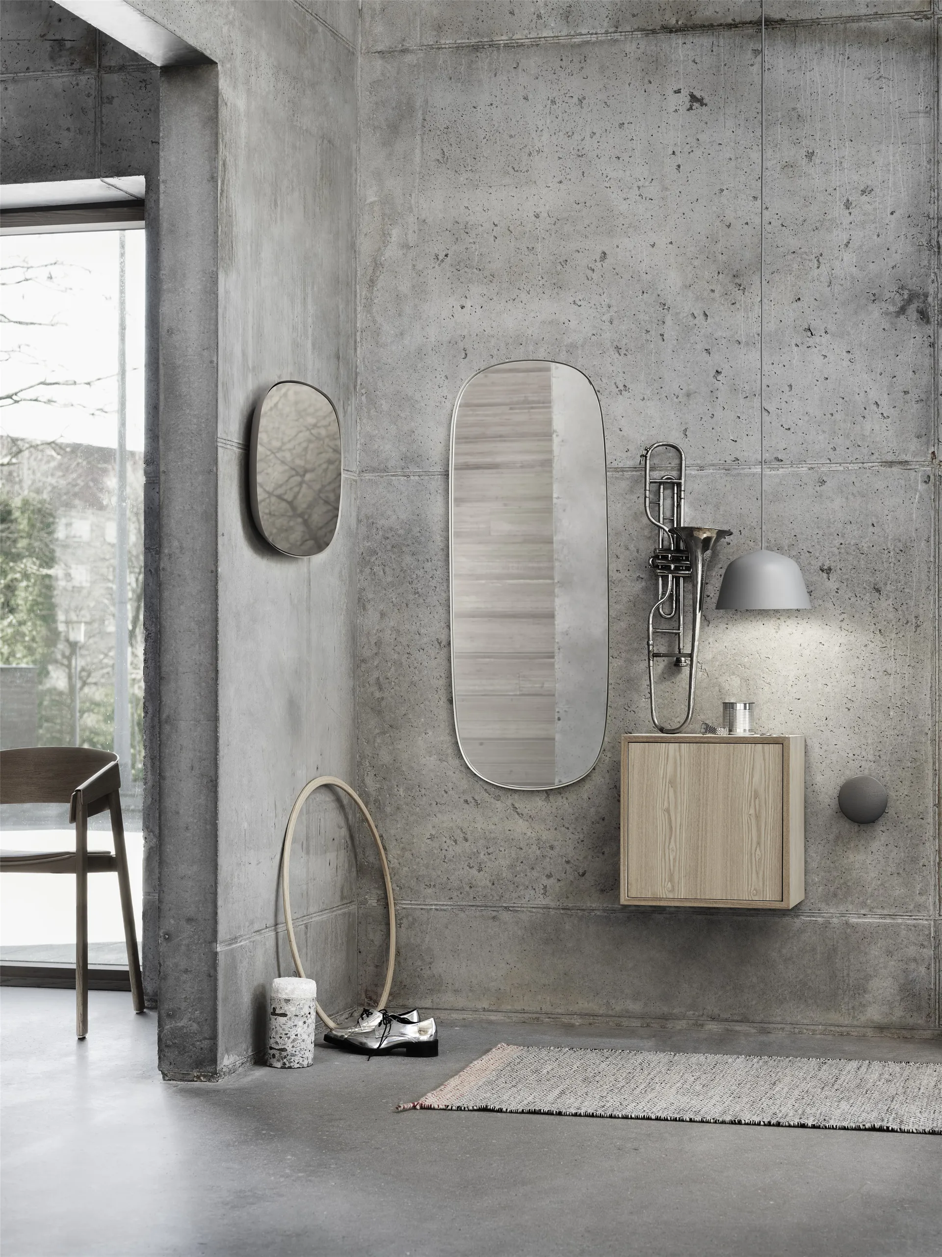 Stacked 2.0 shelving with door, medium, Oak Muuto